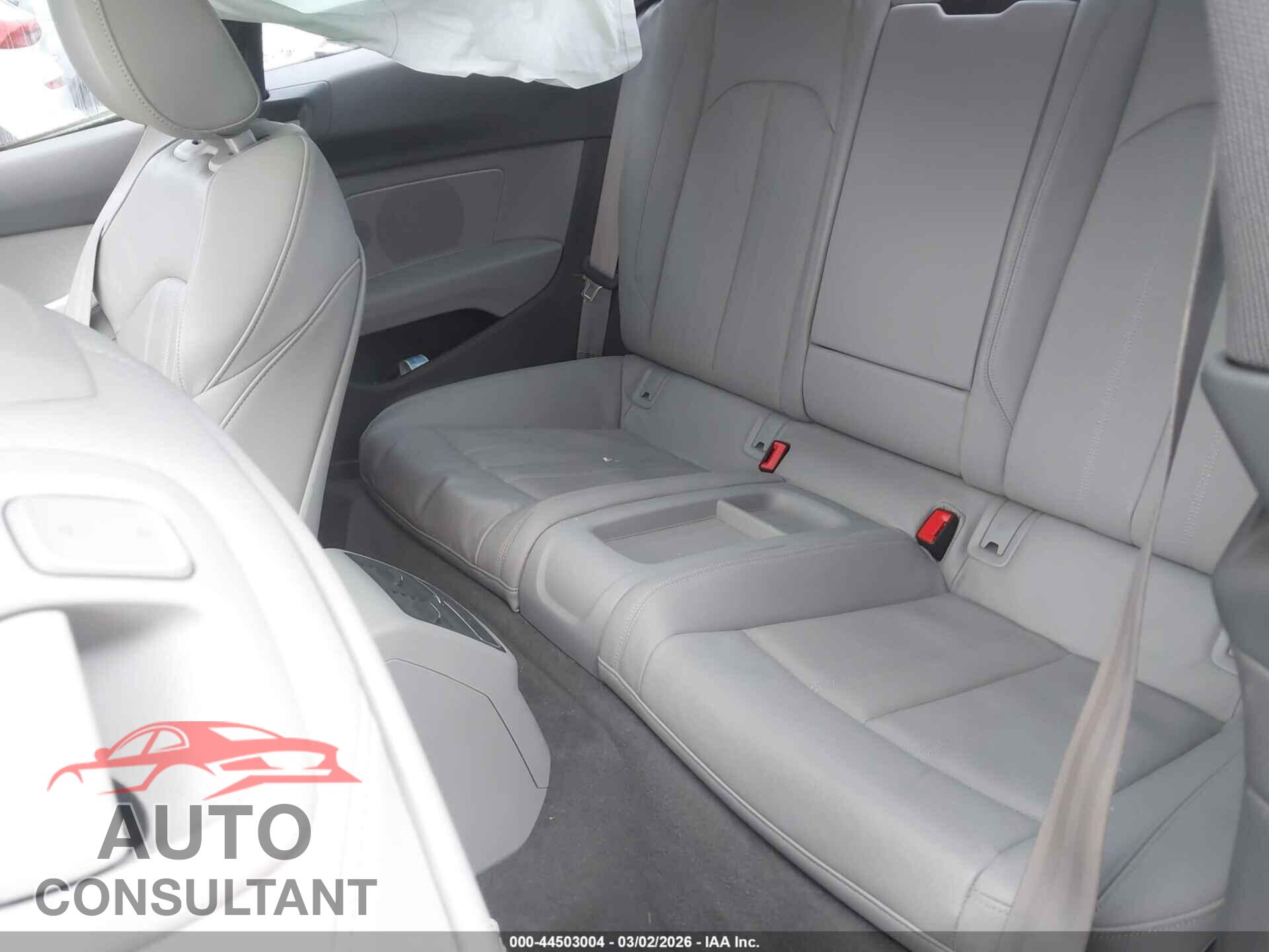 AUDI A5 2018 - WAUTNAF56JA007695