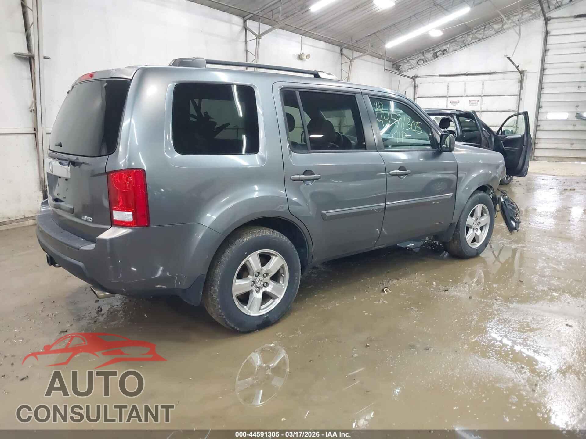 HONDA PILOT 2011 - 5FNYF4H62BB040733