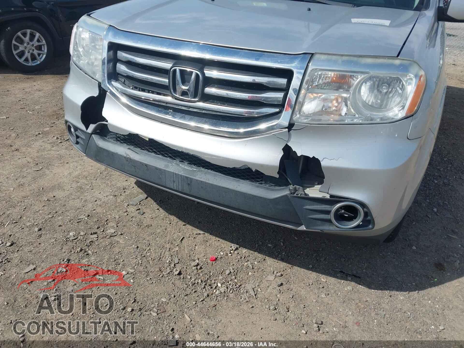 HONDA PILOT 2013 - 5FNYF3H50DB005113