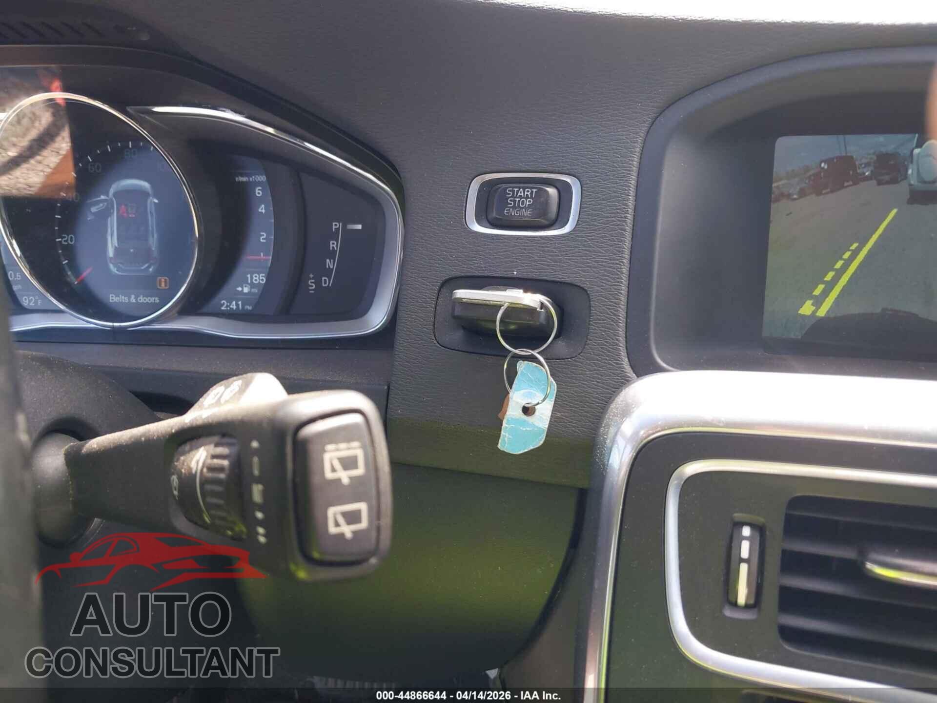 VOLVO V60 2015 - YV140MEK3F1222032