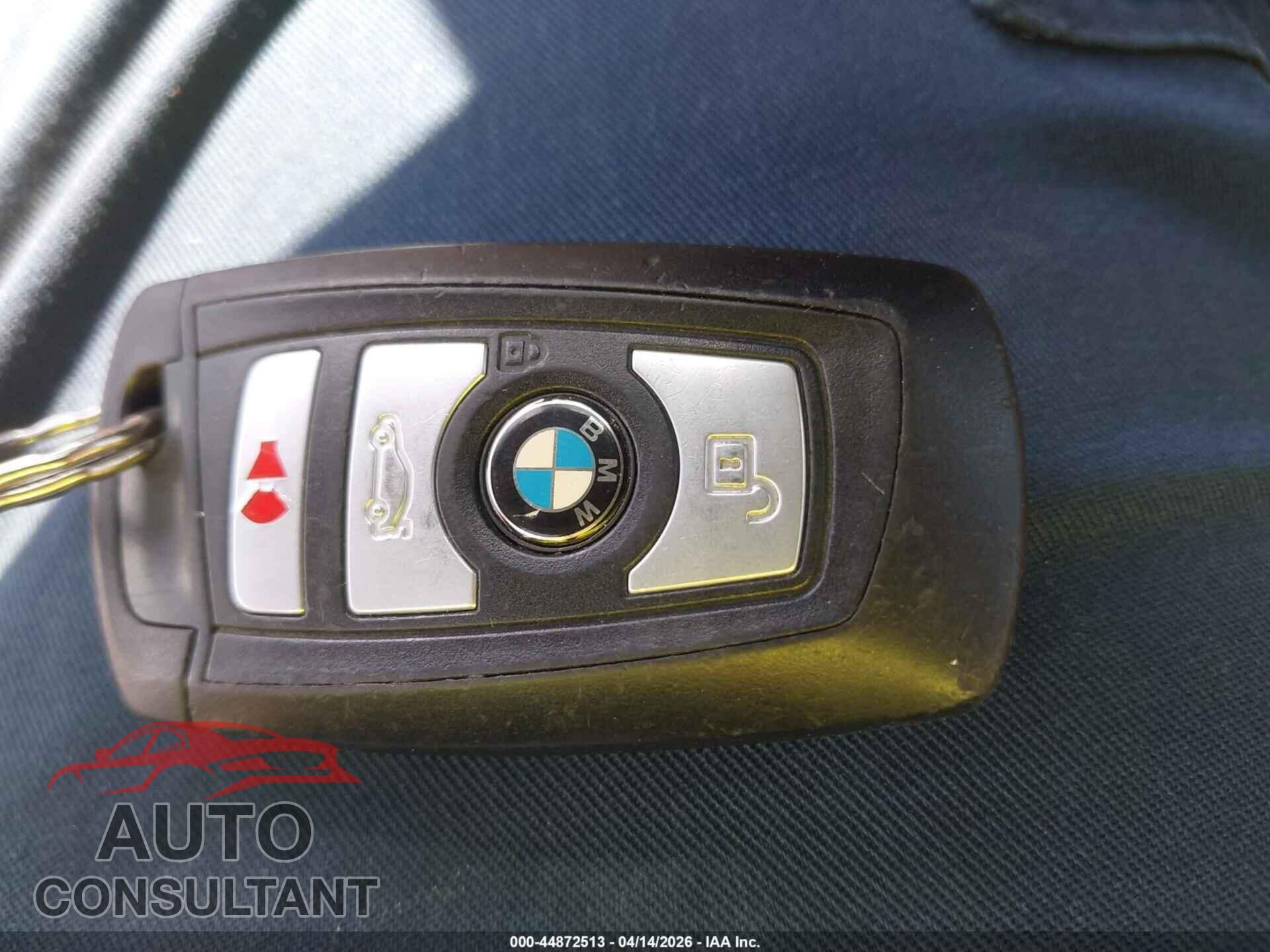BMW 320I 2016 - WBA8E5G52GNT41591