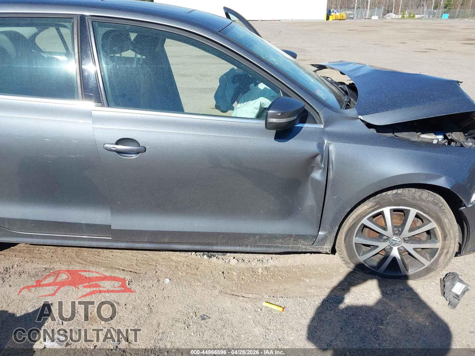 VOLKSWAGEN JETTA 2017 - 3VWDB7AJ6HM266947
