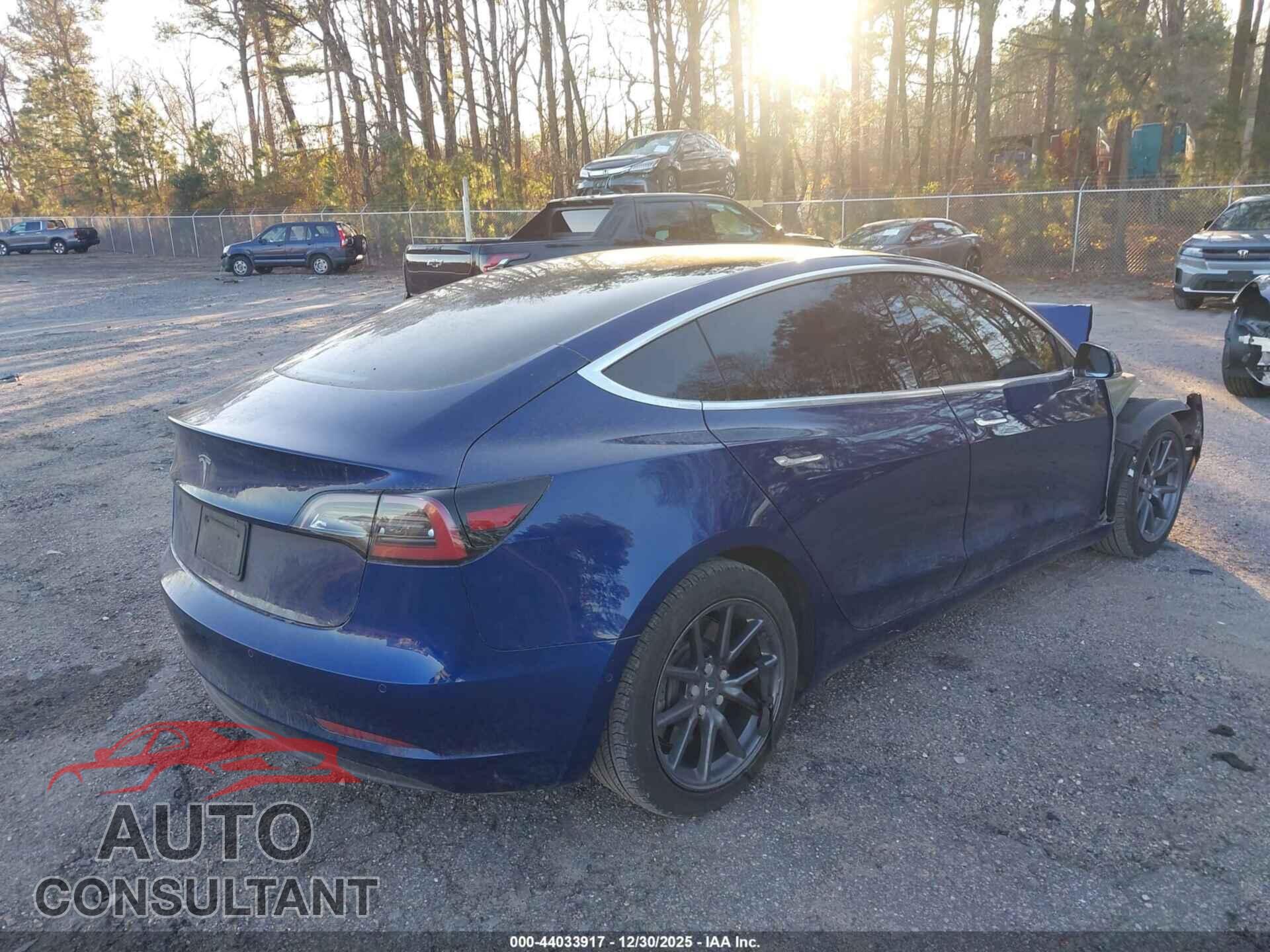 TESLA MODEL 3 2019 - 5YJ3E1EA5KF299432