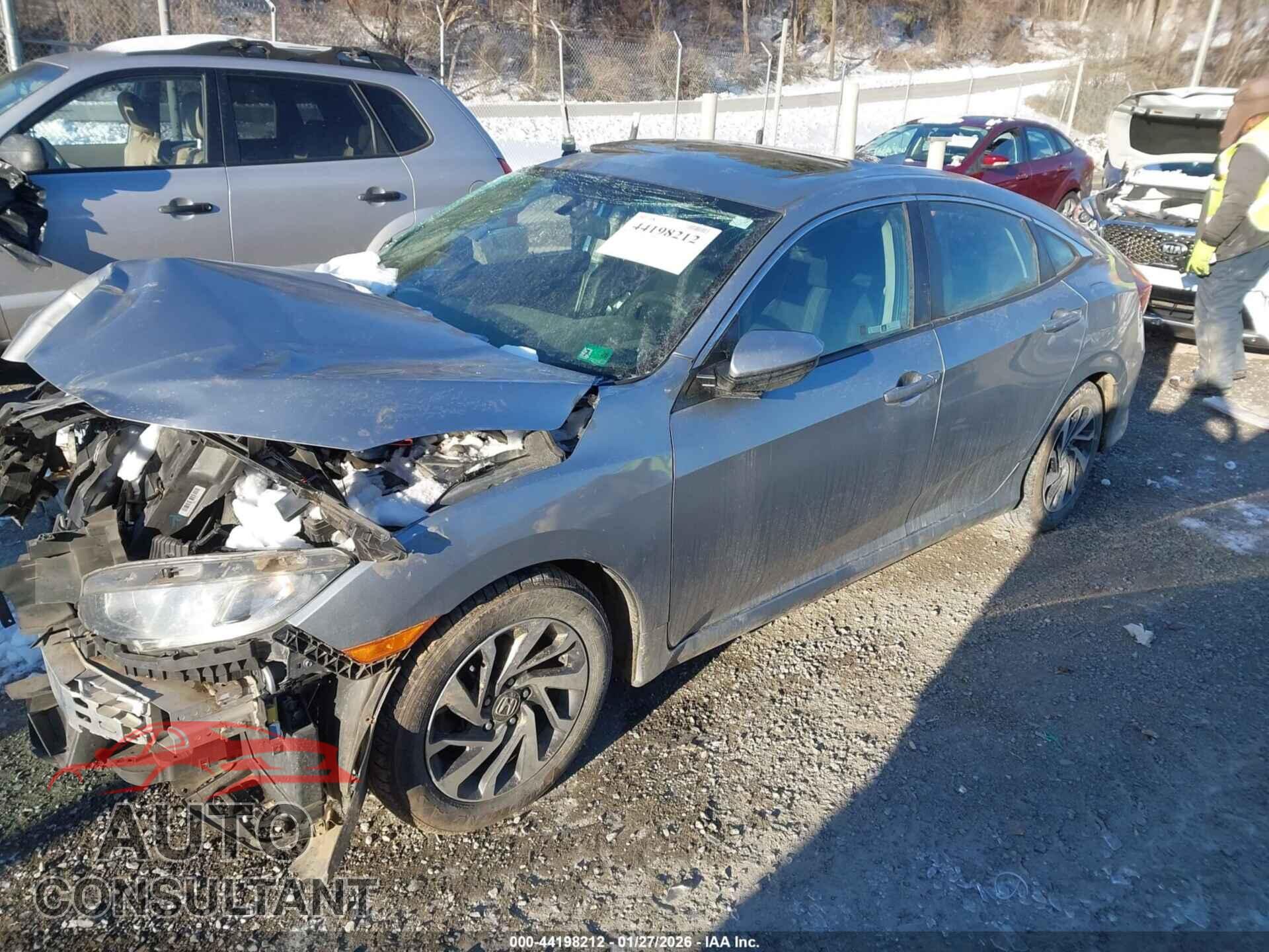 HONDA CIVIC 2018 - 19XFC2F73JE020916
