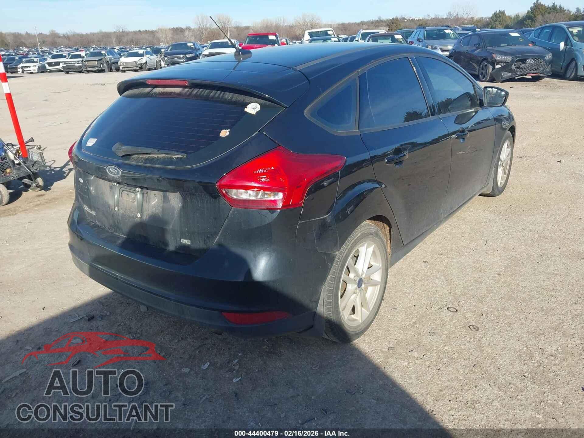 FORD FOCUS 2017 - 1FADP3K28HL283664