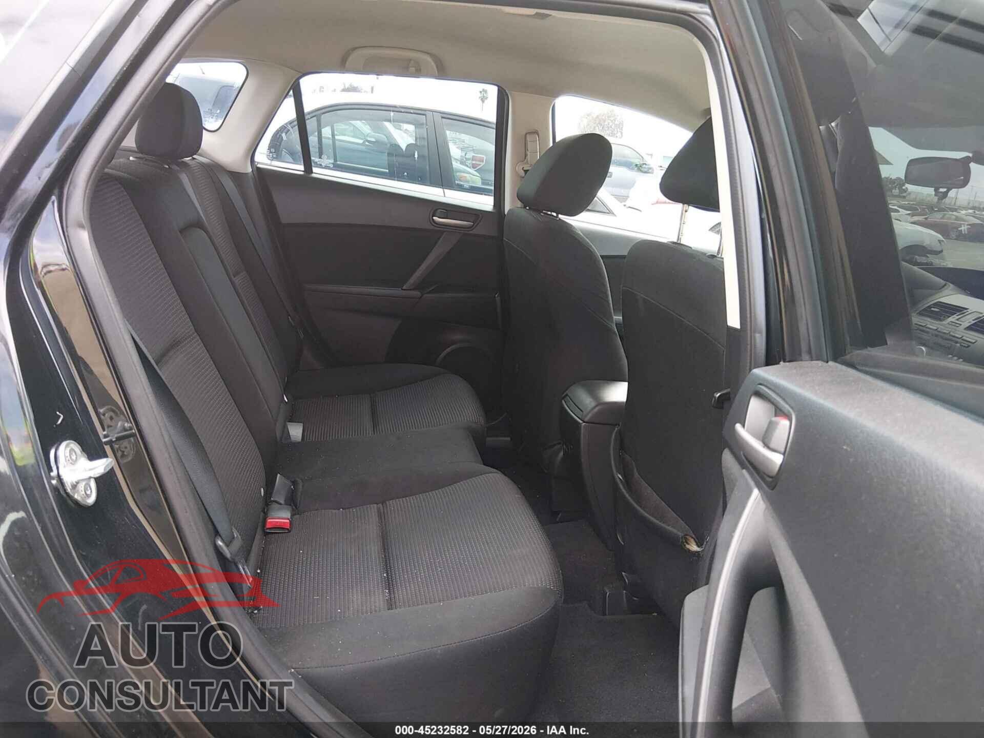 MAZDA MAZDA3 2012 - JM1BL1L80C1560512