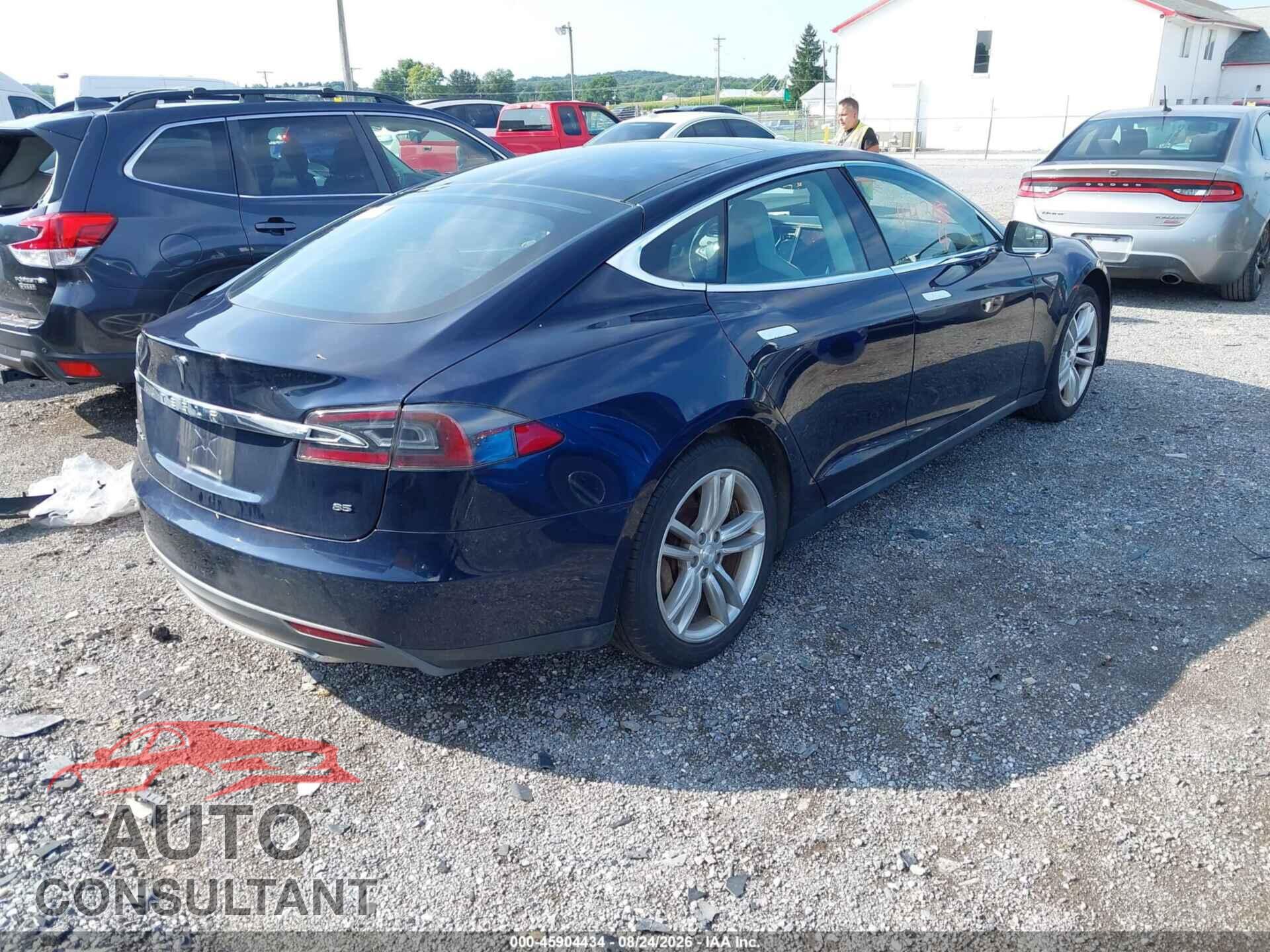 TESLA MODEL S 2014 - 5YJSA1H18EFP33320