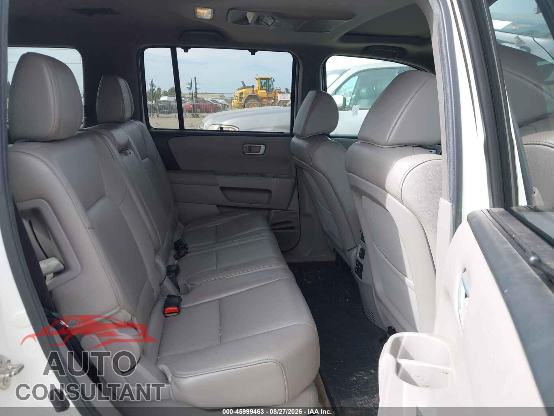 HONDA PILOT 2013 - 5FNYF3H96DB015230