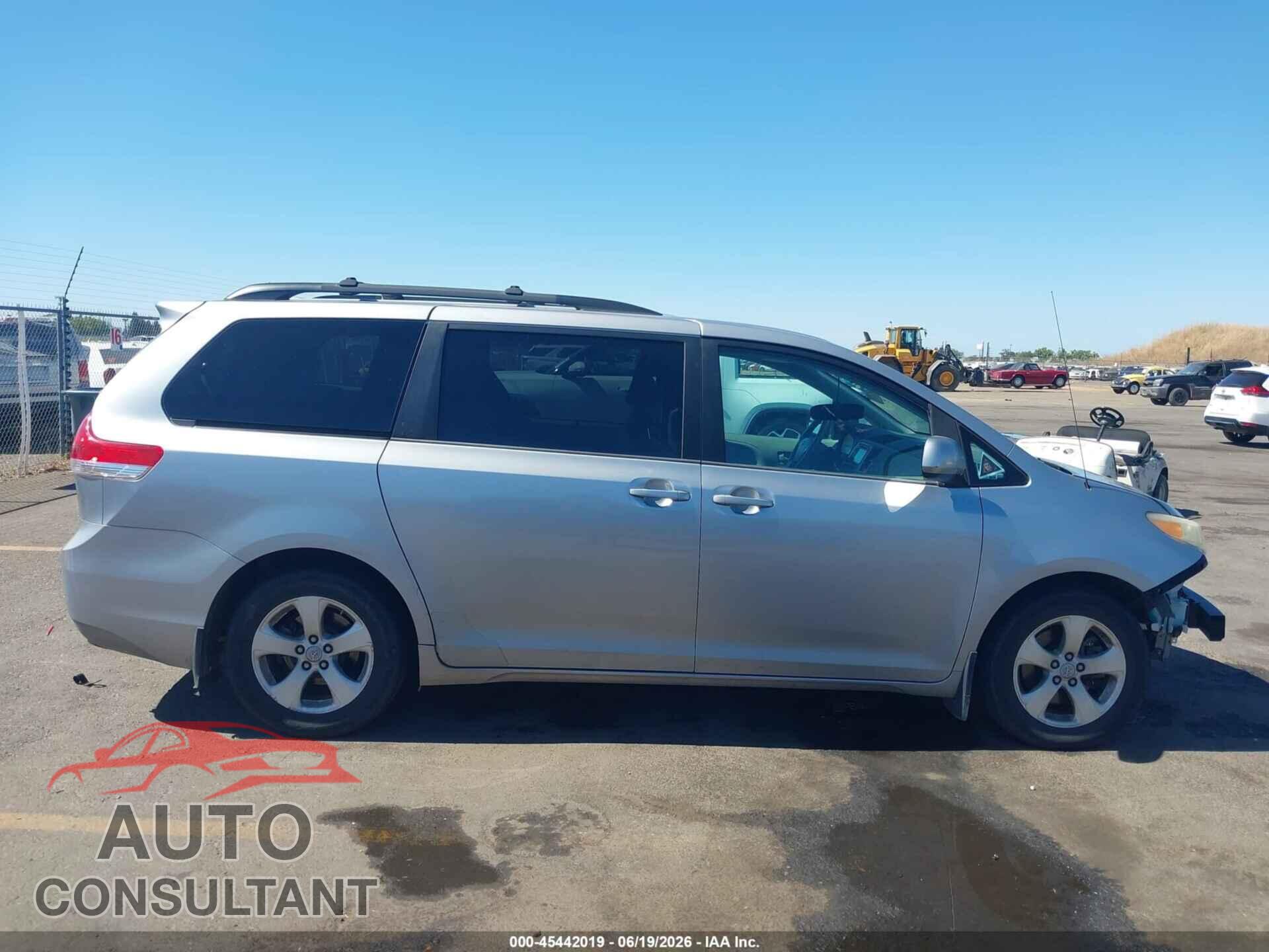 TOYOTA SIENNA 2012 - 5TDKK3DC4CS244325