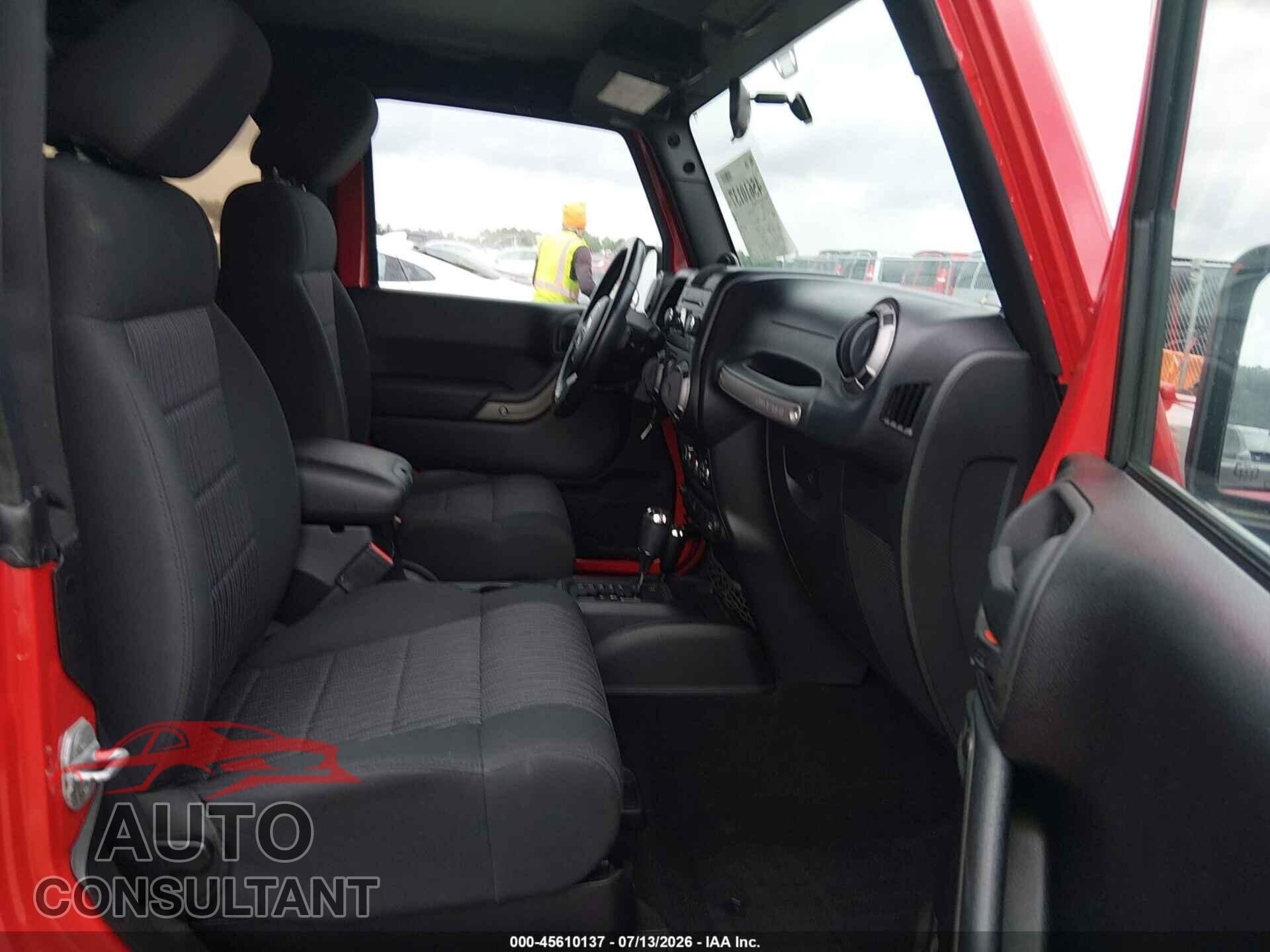 JEEP WRANGLER 2011 - 1J4AA2D11BL628337