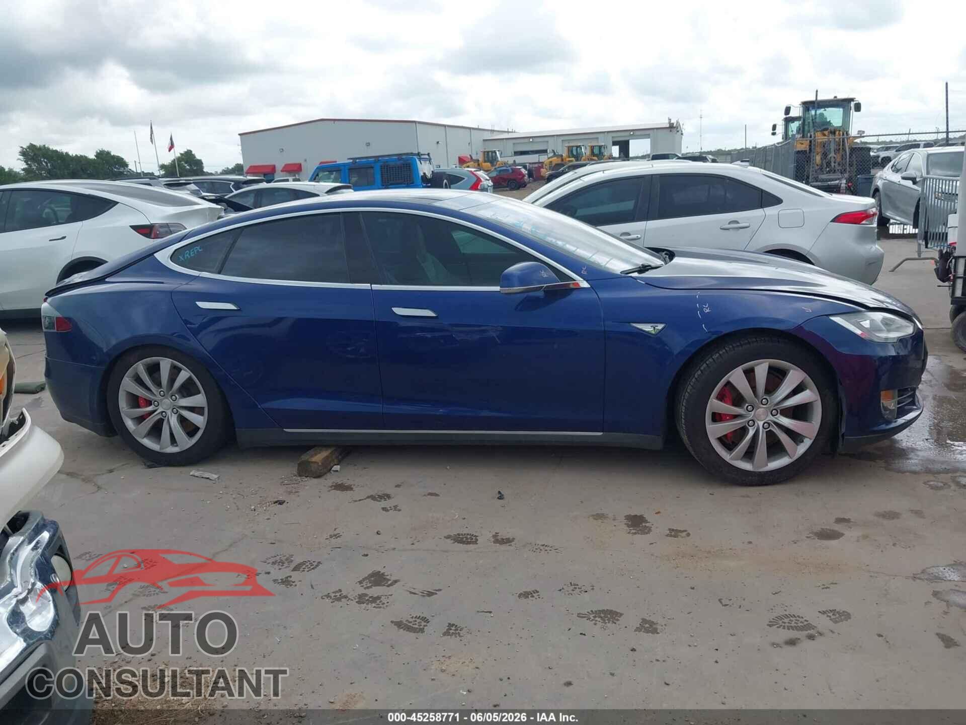 TESLA MODEL S 2016 - 5YJSA1E4XGF136901
