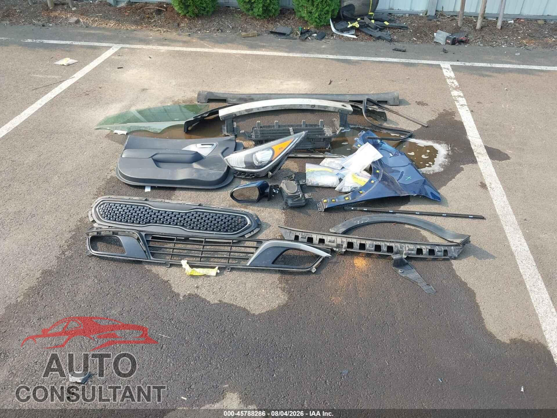 KIA NIRO 2018 - KNDCB3LC8J5201213