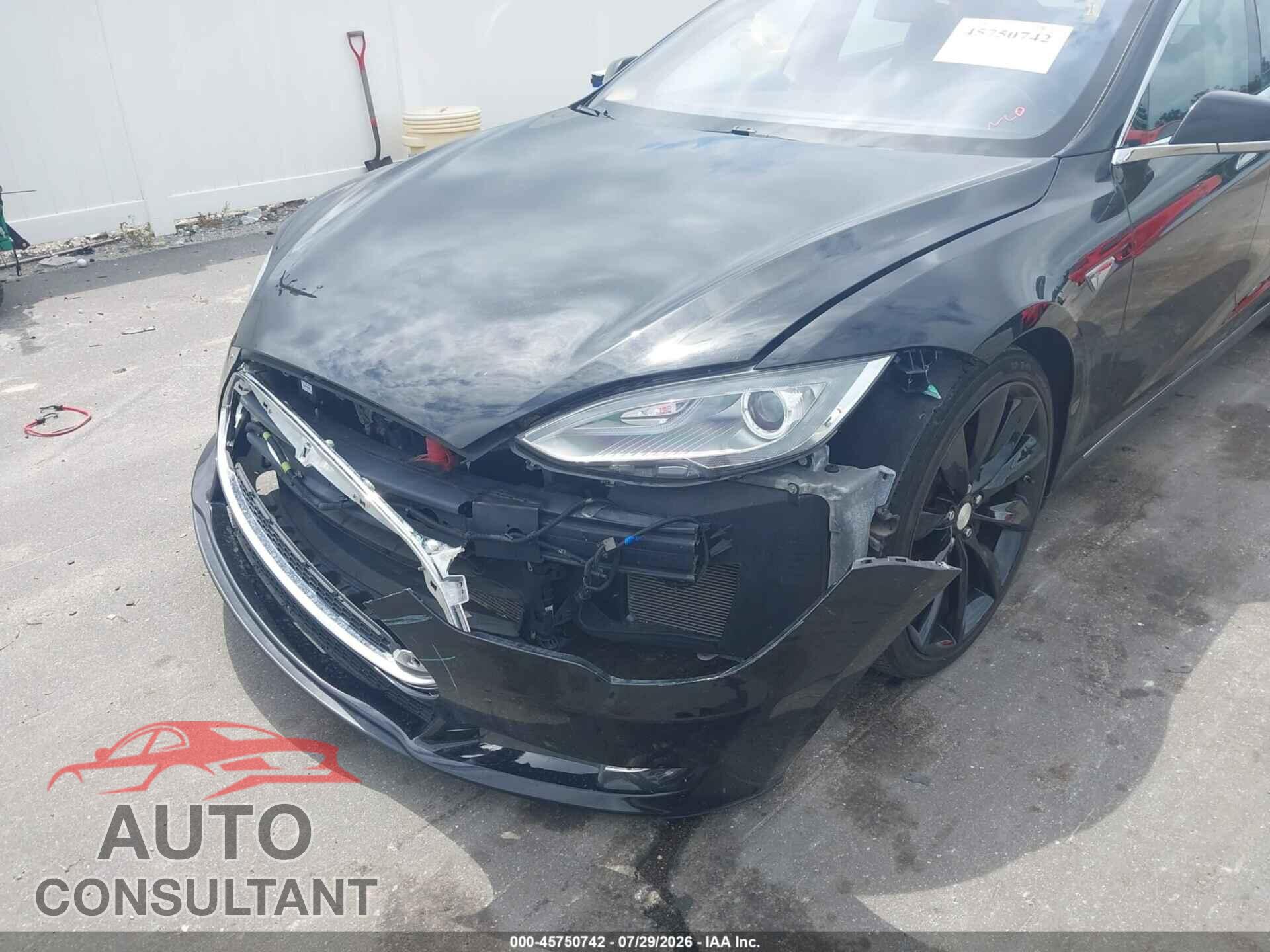 TESLA MODEL S 2013 - 5YJSA1CP2DFP16412