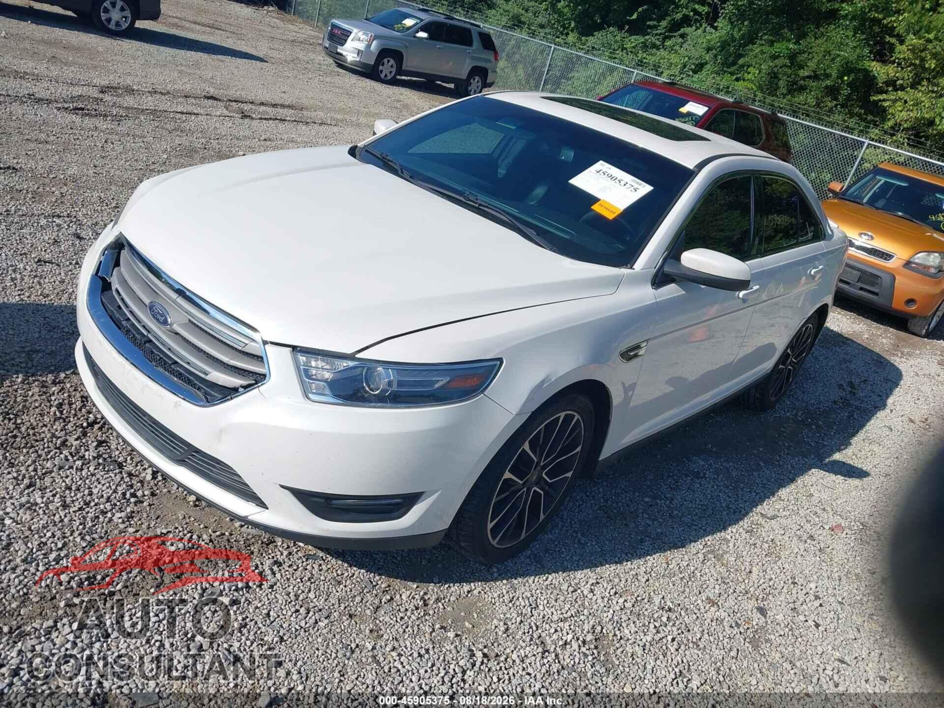 FORD TAURUS 2017 - 1FAHP2E81HG100030