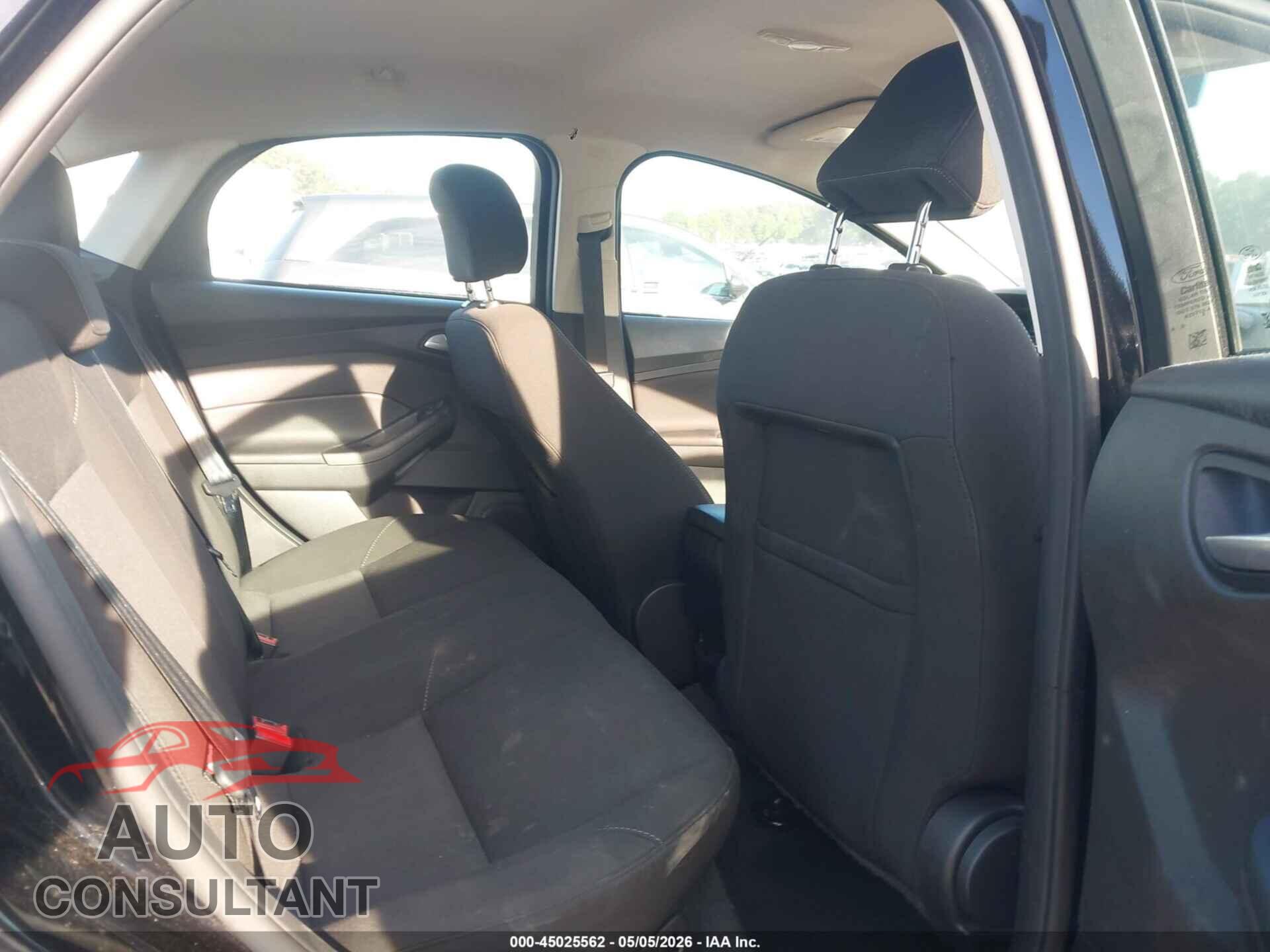 FORD FOCUS 2017 - 1FADP3F24HL339822