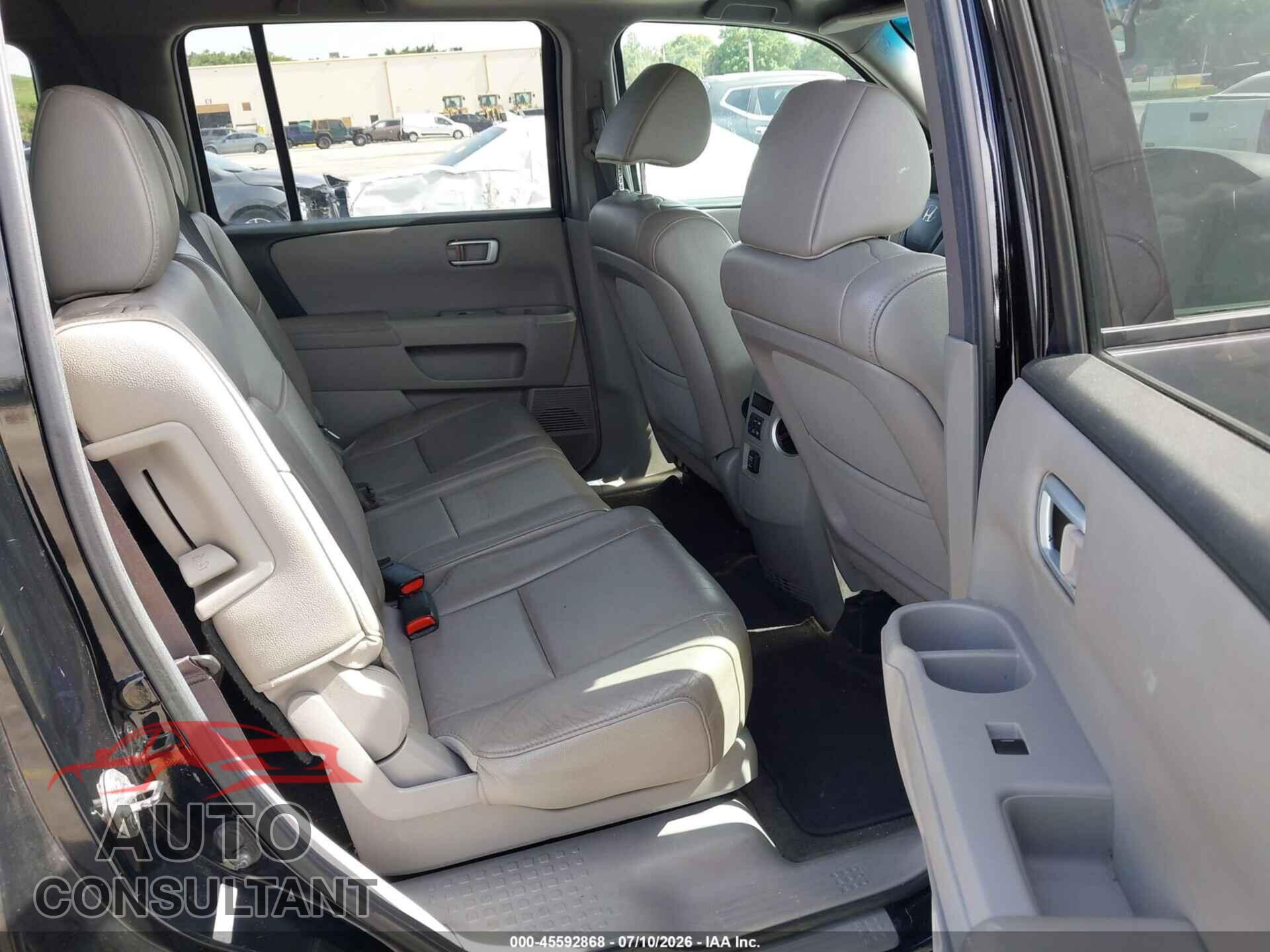 HONDA PILOT 2013 - 5FNYF3H59DB008009