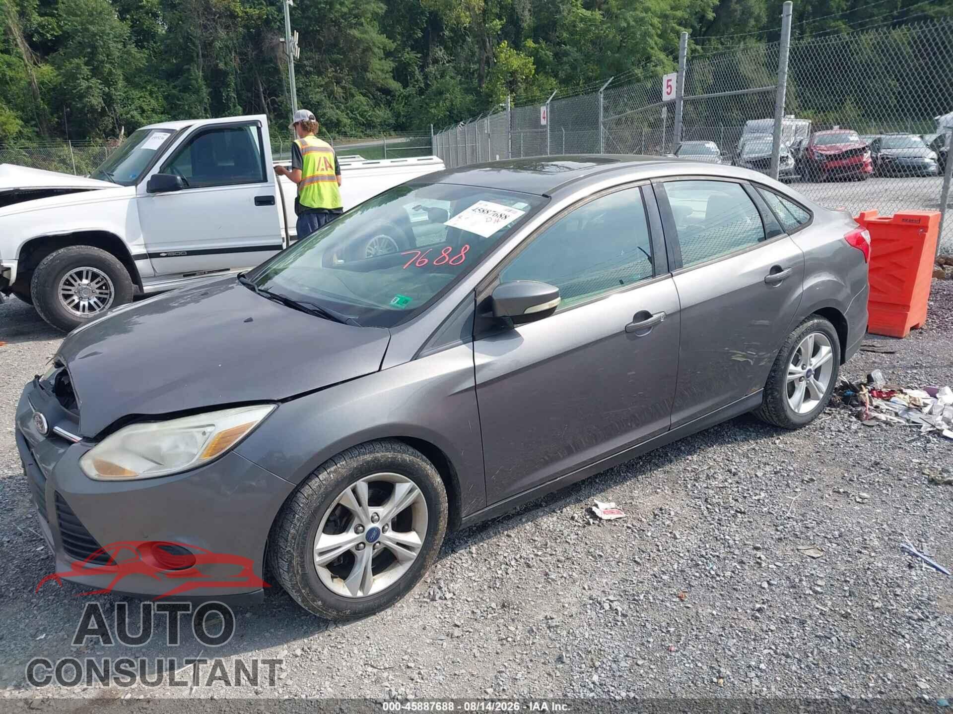 FORD FOCUS 2013 - 1FADP3F28DL294376