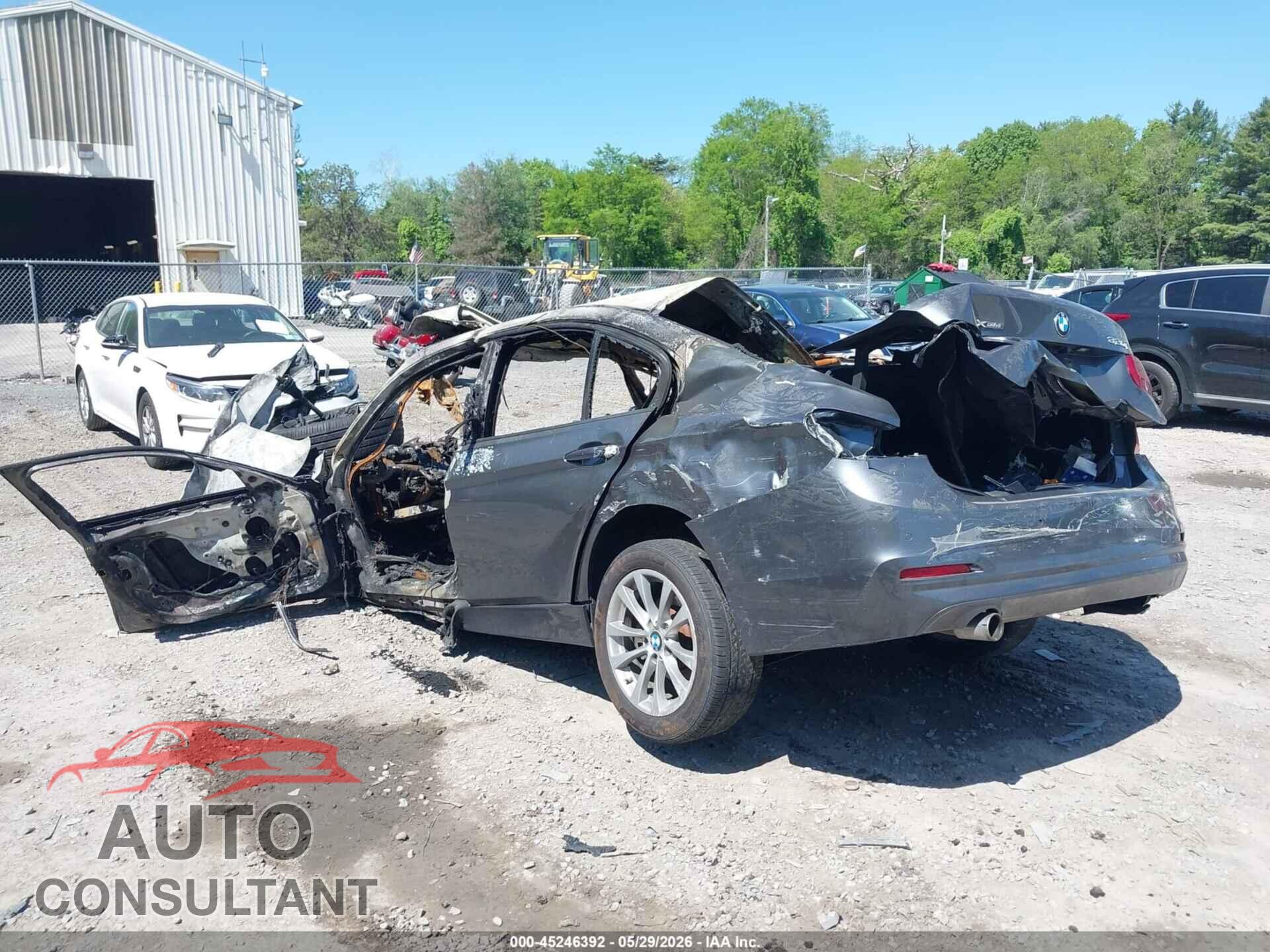 BMW 320I 2016 - WBA8A3C54GK689285