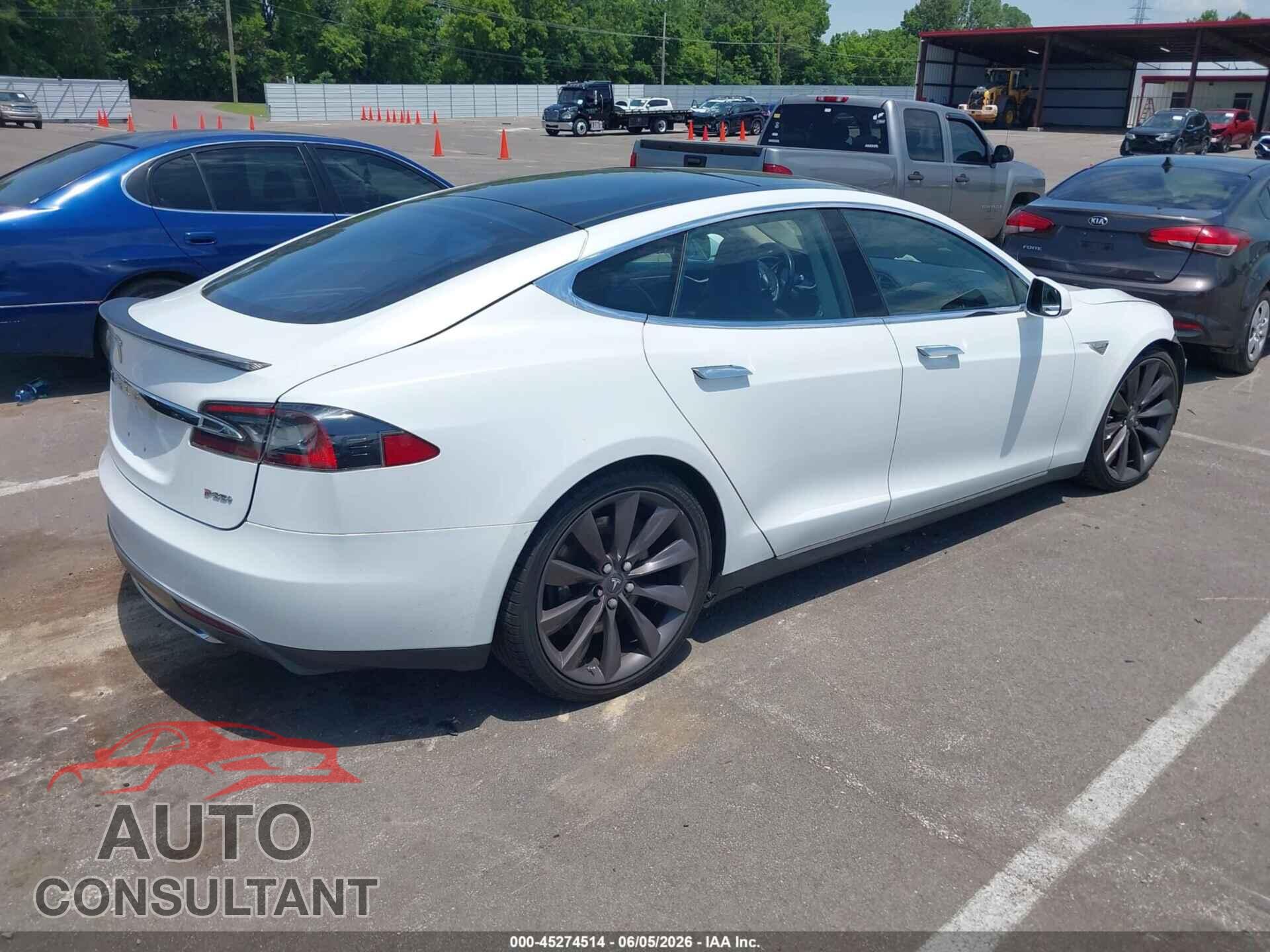 TESLA MODEL S 2013 - 5YJSA1DP6DFP11566
