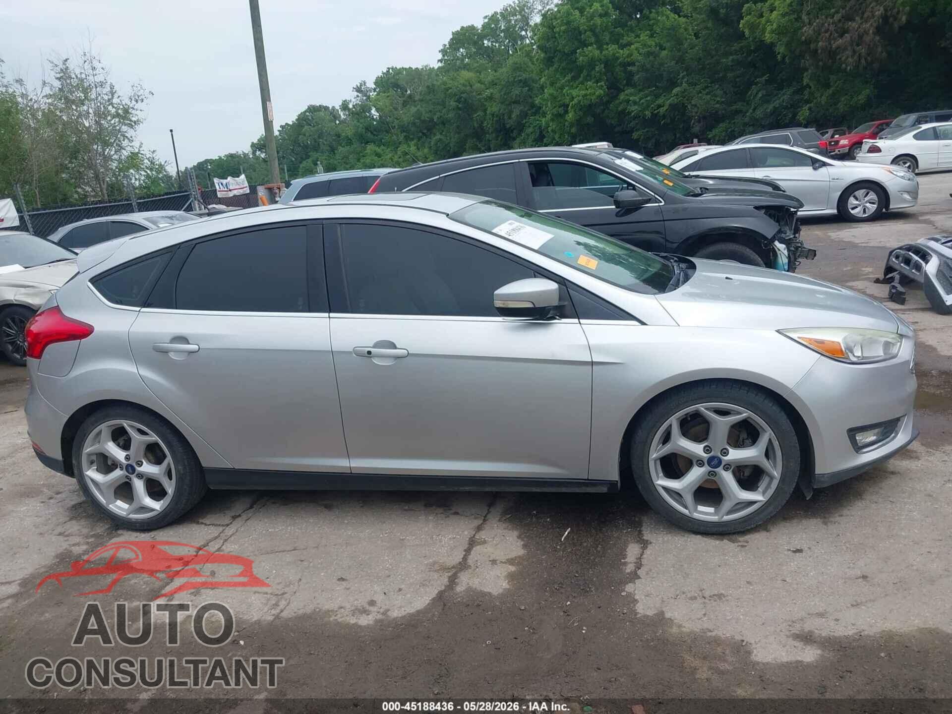 FORD FOCUS 2017 - 1FADP3N22HL287656