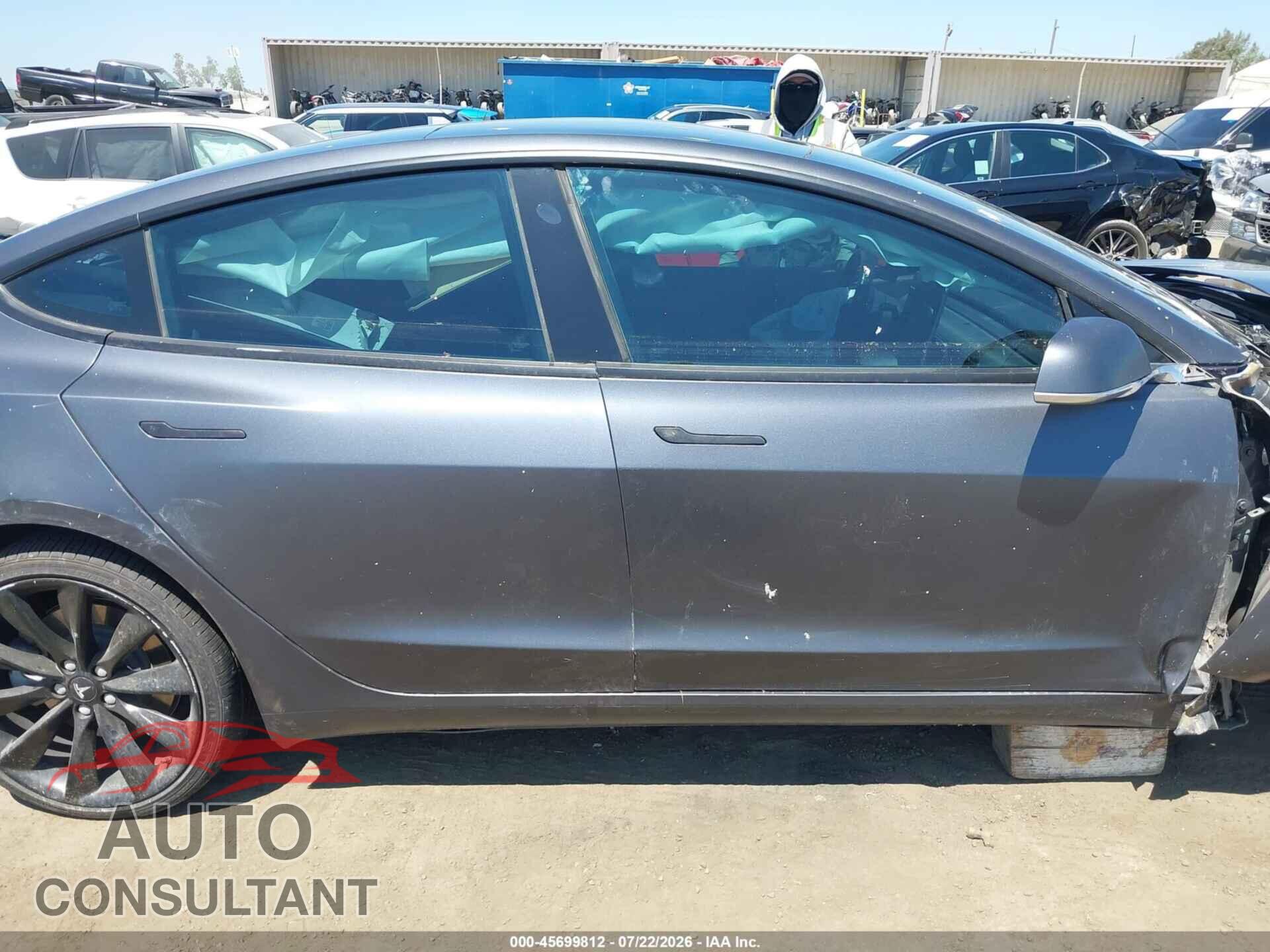 TESLA MODEL 3 2018 - 5YJ3E1EA7JF025700