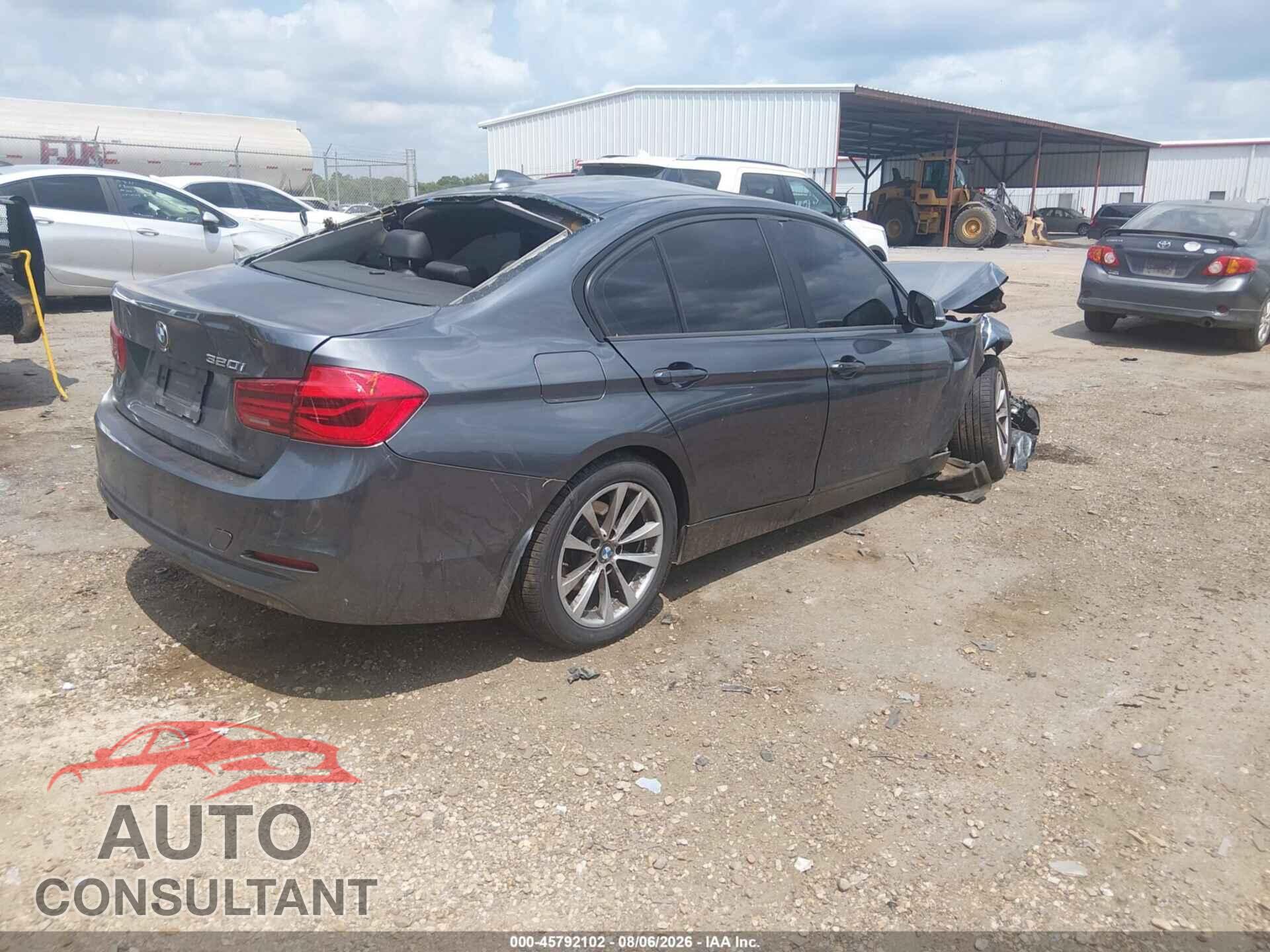 BMW 320I 2017 - WBA8E1G37HNU16164