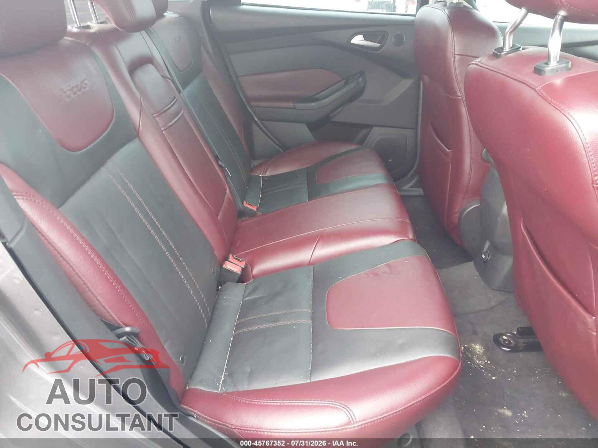 FORD FOCUS 2012 - 1FAHP3N23CL282850