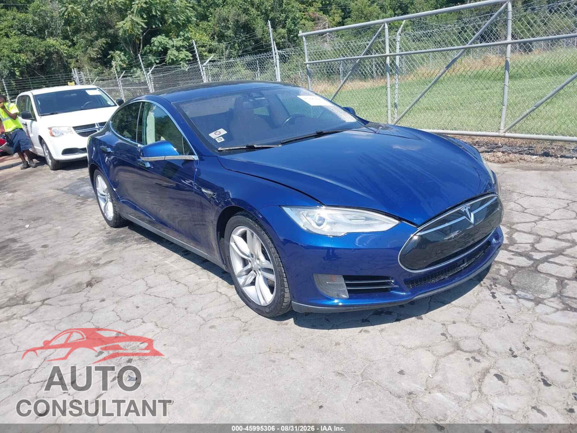 TESLA MODEL S 2015 - 5YJSA1S27FF088209