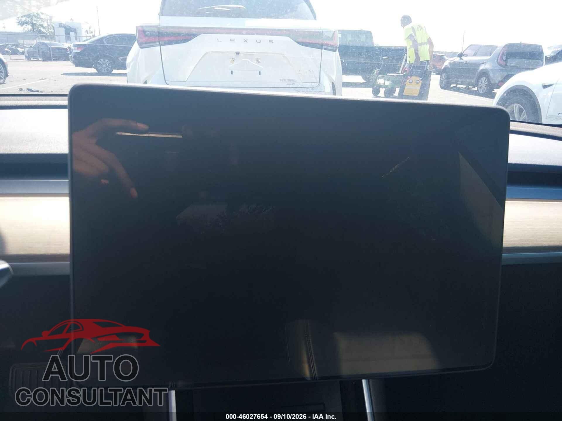 TESLA MODEL 3 2019 - 5YJ3E1EB0KF493326