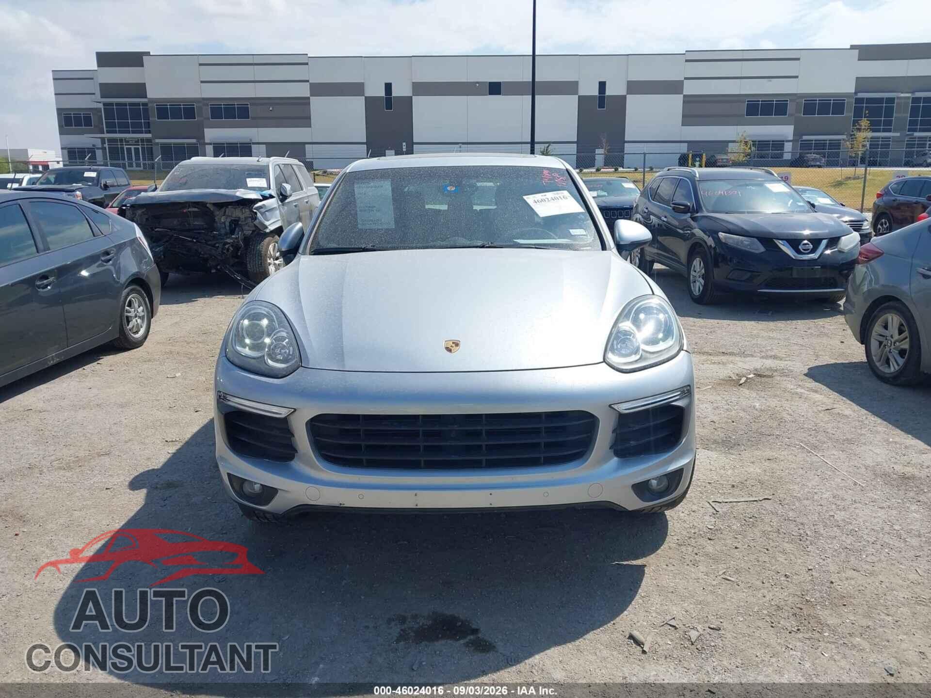 PORSCHE CAYENNE 2016 - WP1AA2A29GKA10892
