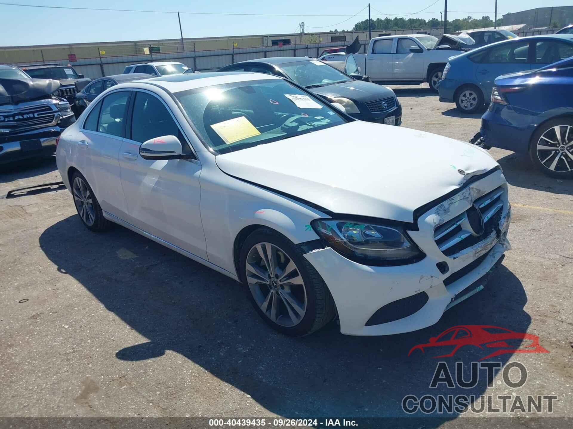 MERCEDES-BENZ C 300 2018 - 55SWF4JB8JU248983