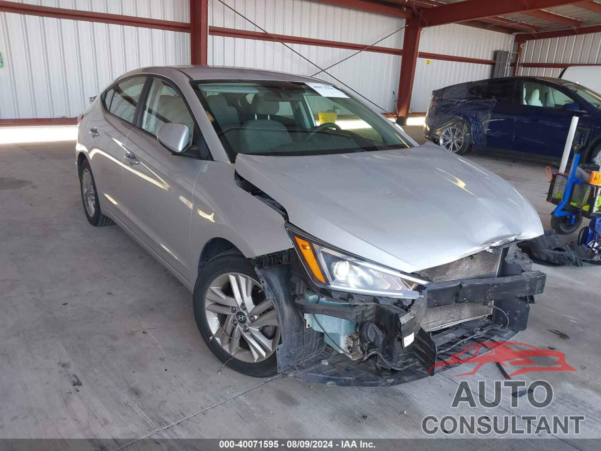 HYUNDAI ELANTRA 2019 - 5NPB84LF0KH455874