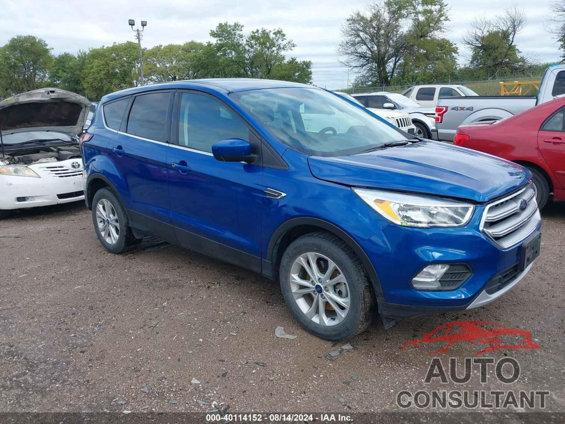 FORD ESCAPE 2017 - 1FMCU9GD8HUC01272