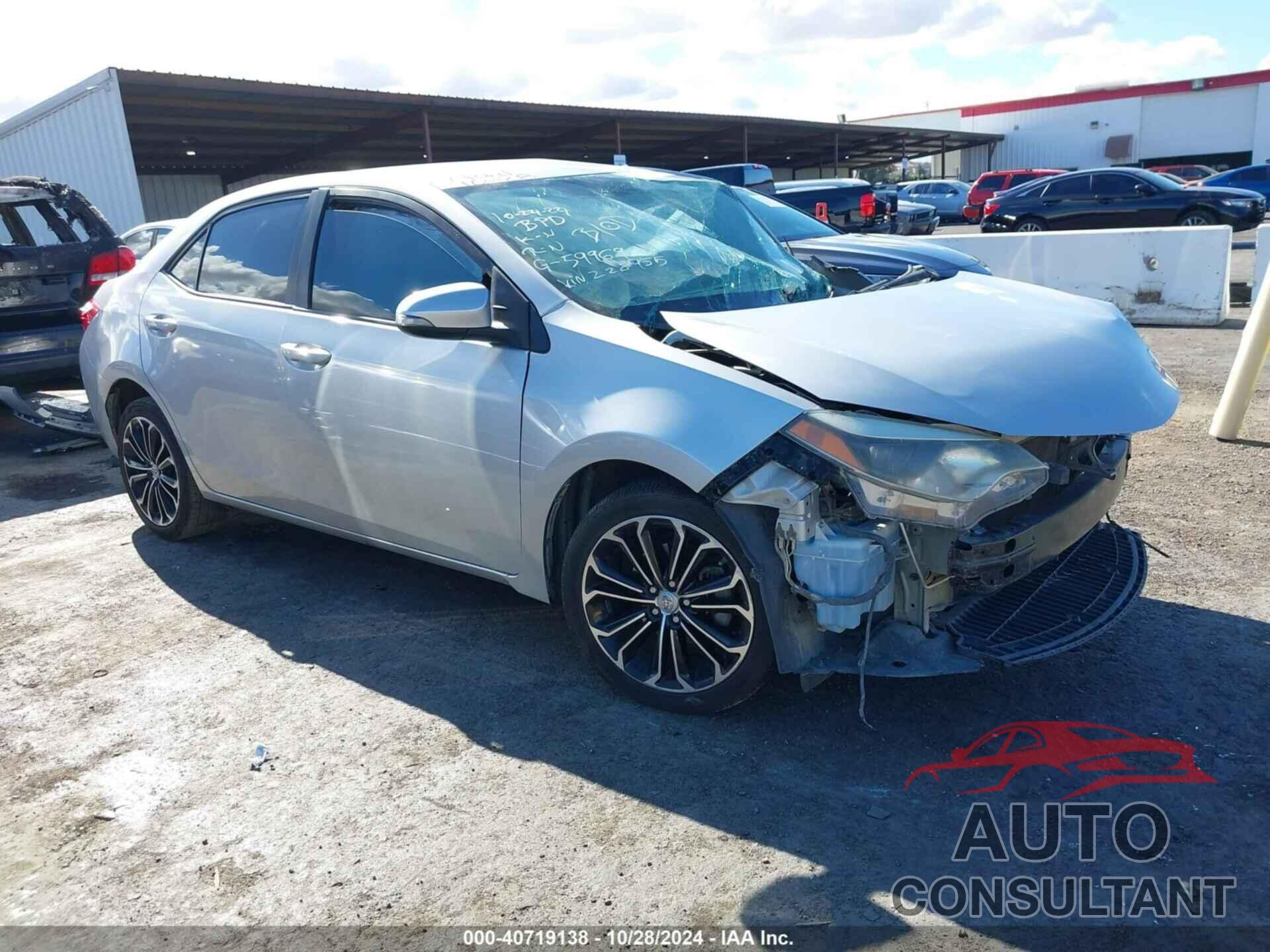 TOYOTA COROLLA 2015 - 5YFBURHE4FP228955