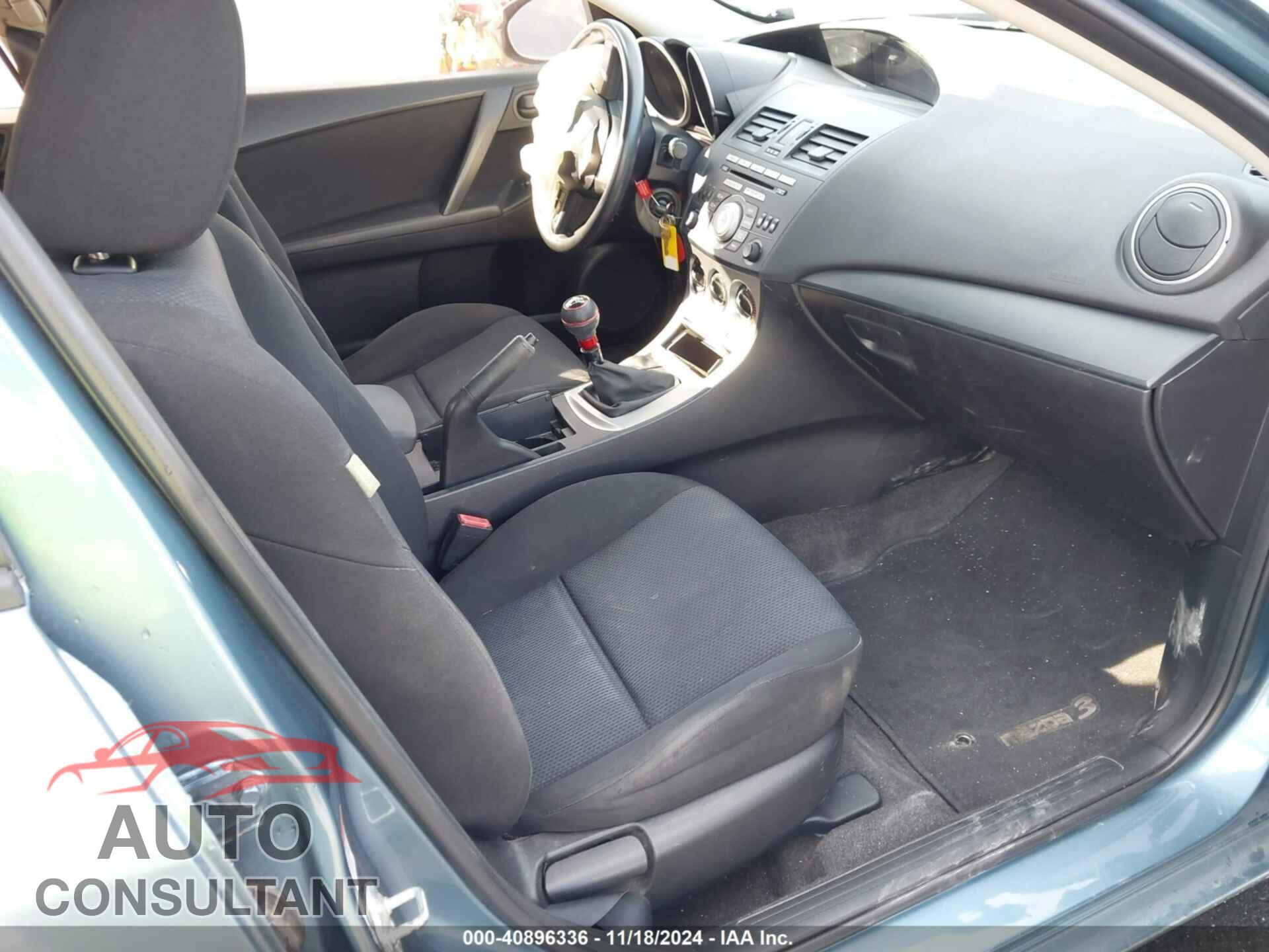 MAZDA MAZDA3 2011 - JM1BL1UF4B1439400