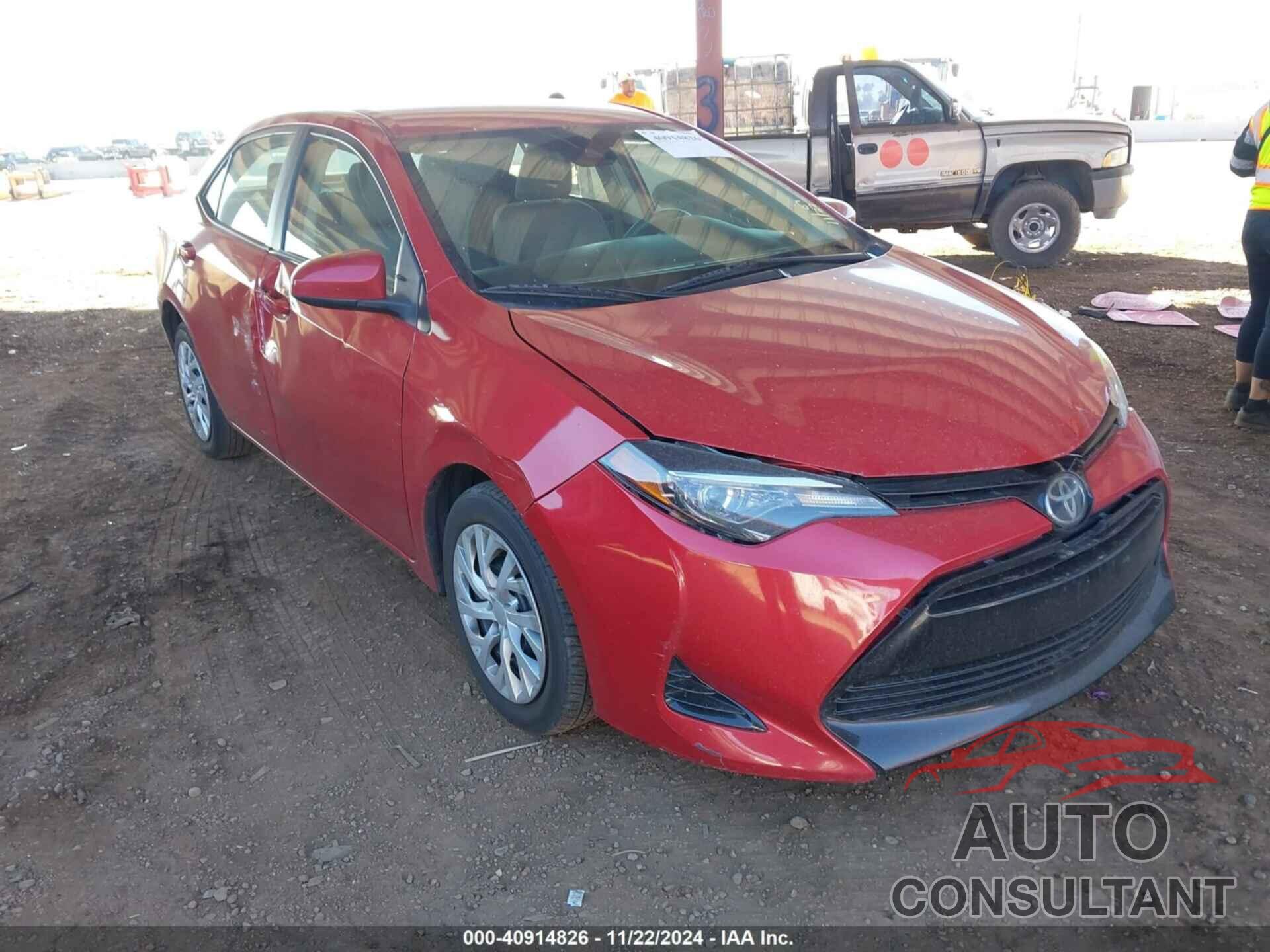 TOYOTA COROLLA 2018 - 2T1BURHE8JC017475