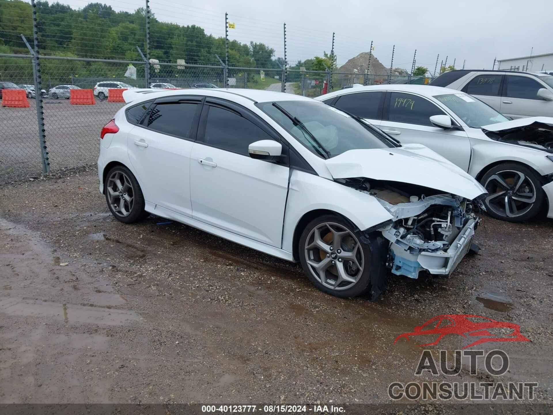 FORD FOCUS ST 2018 - 1FADP3L91JL309295