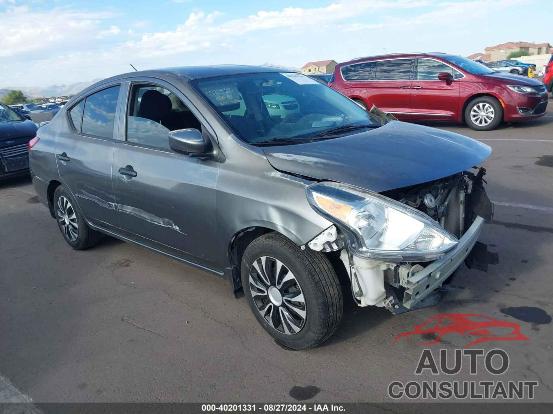 NISSAN VERSA 2018 - 3N1CN7AP0JL801005