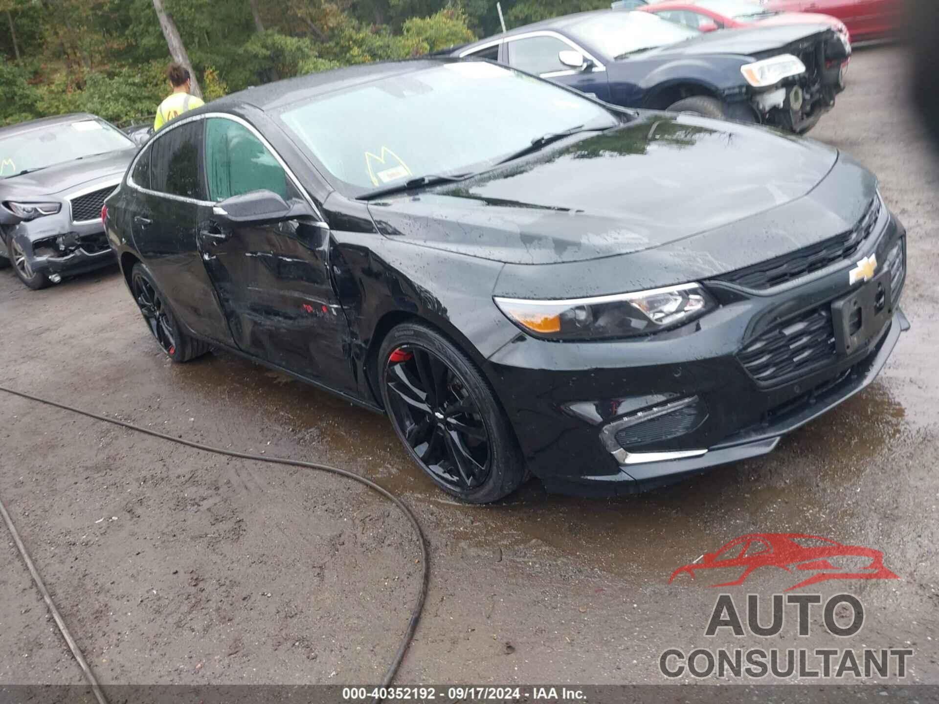 CHEVROLET MALIBU 2018 - 1G1ZD5ST8JF191030