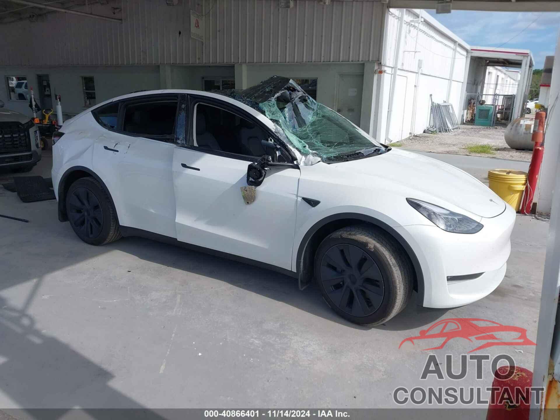 TESLA MODEL Y 2024 - 7SAYGAEE0RF100657