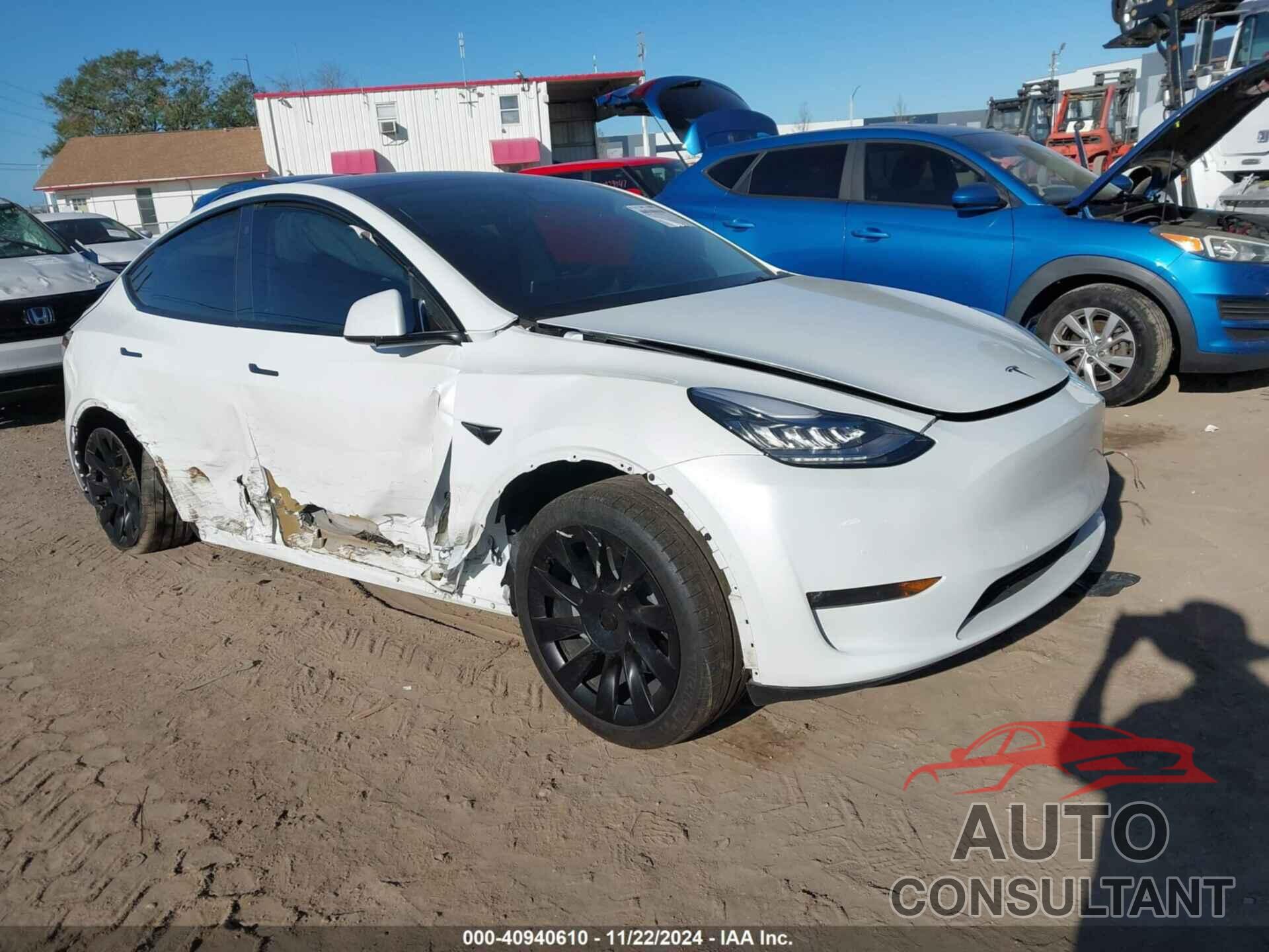 TESLA MODEL Y 2021 - 5YJYGDEE8MF115429