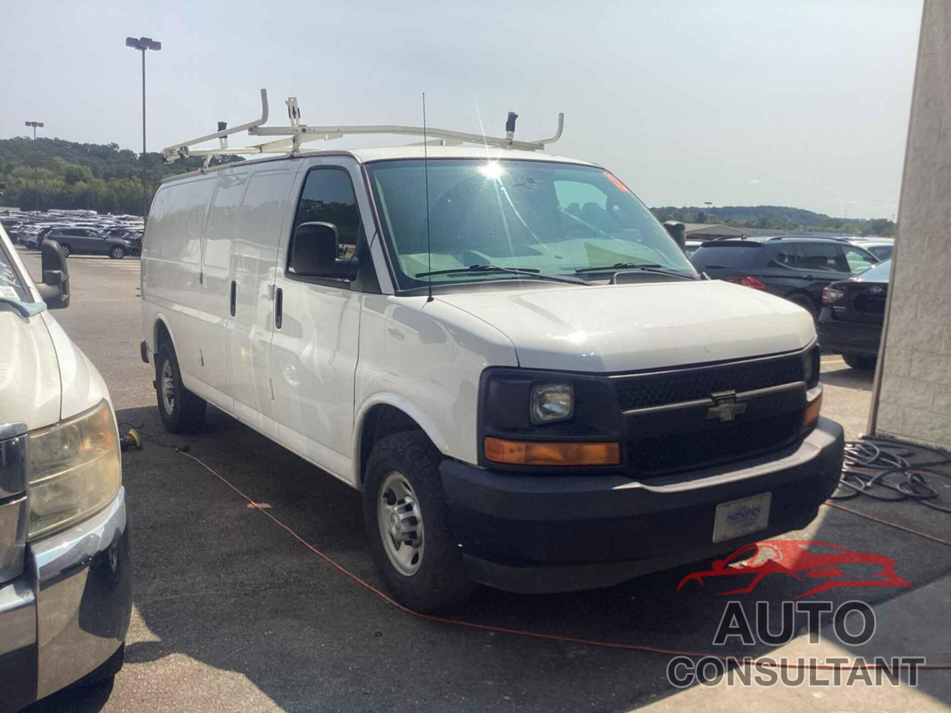 CHEVROLET EXPRESS G2500 2017 - 1GCWGBFF3H1178357