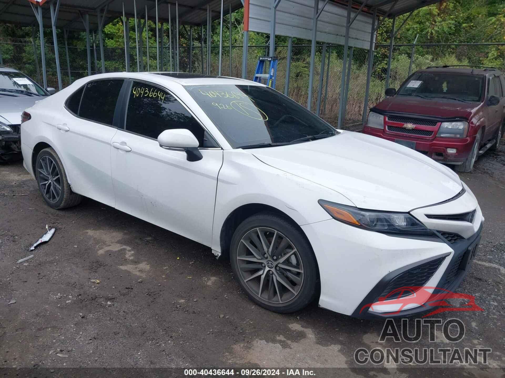 TOYOTA CAMRY 2022 - 4T1T11AK4NU658433