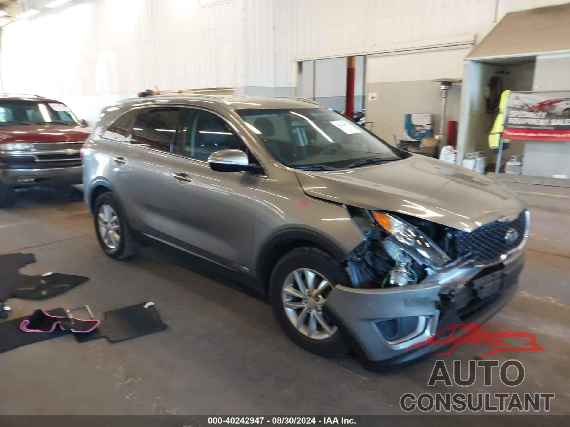 KIA SORENTO 2018 - 5XYPGDA59JG341002