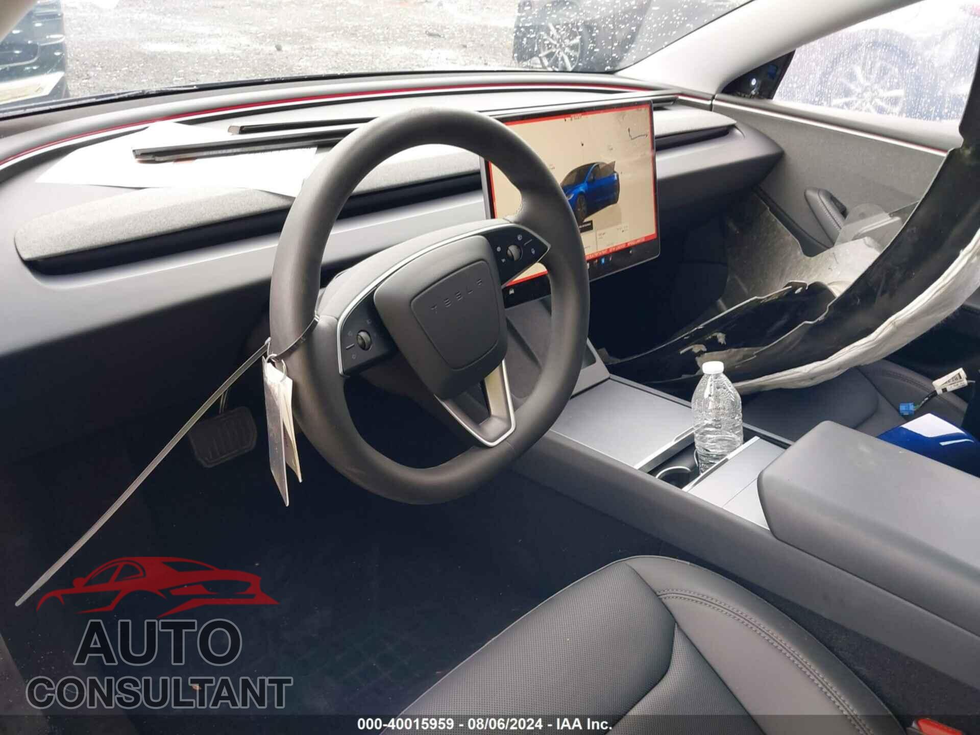 TESLA MODEL 3 2024 - 5YJ3E1EA7RF747647