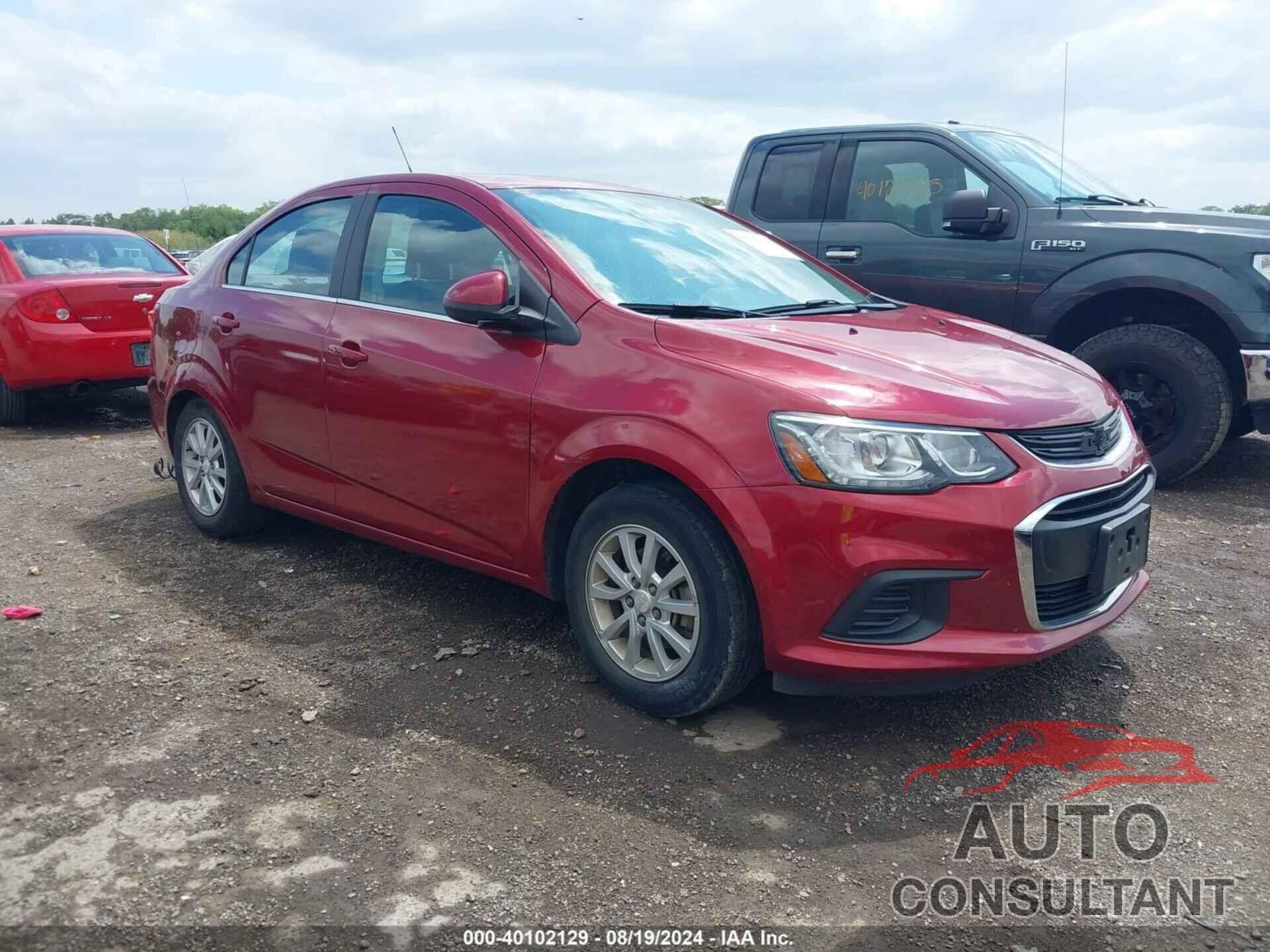 CHEVROLET SONIC 2018 - 1G1JD5SH3J4122539