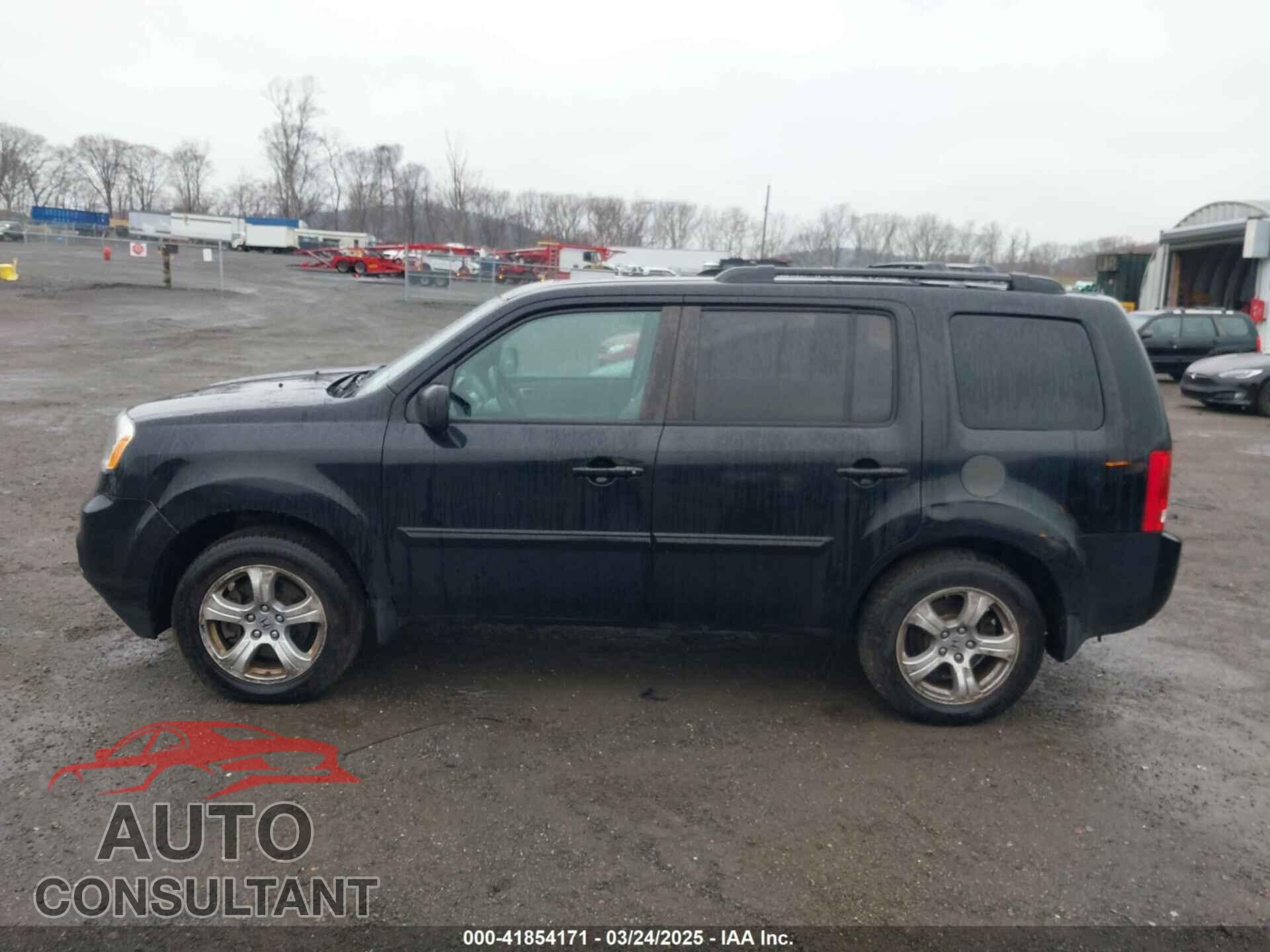 HONDA PILOT 2013 - 5FNYF4H51DB011475