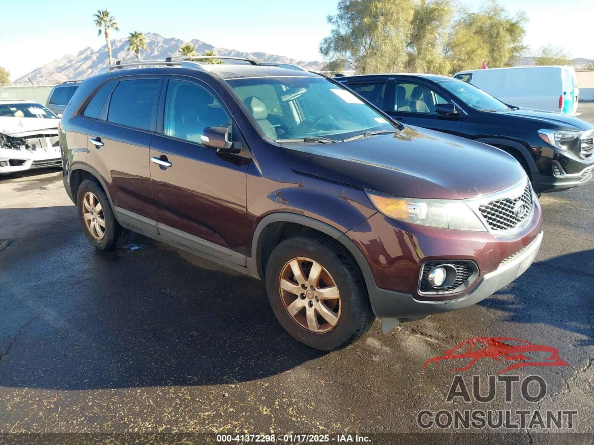 KIA SORENTO 2011 - 5XYKT3A11BG169627