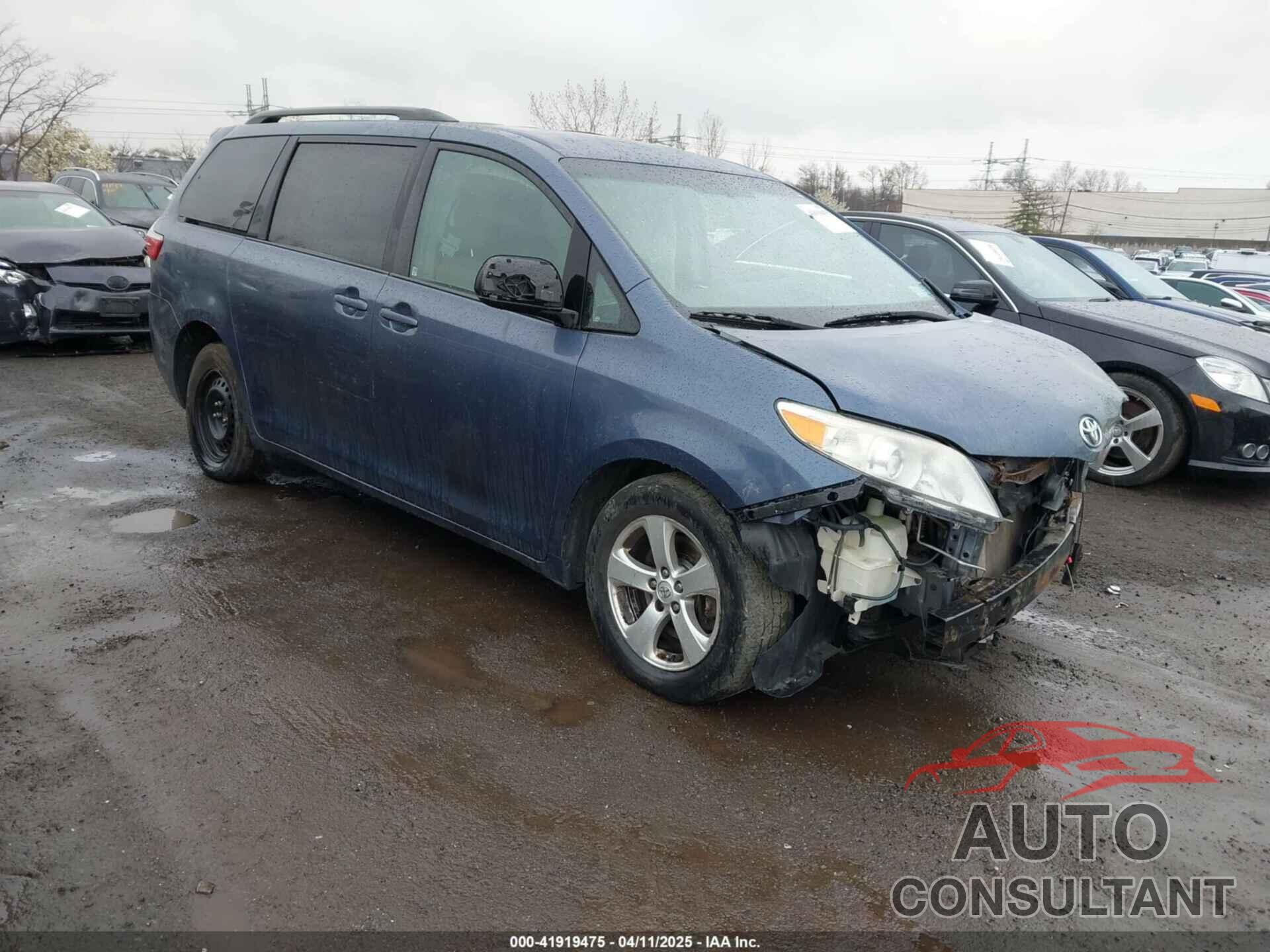 TOYOTA SIENNA 2015 - 5TDKK3DC6FS624643