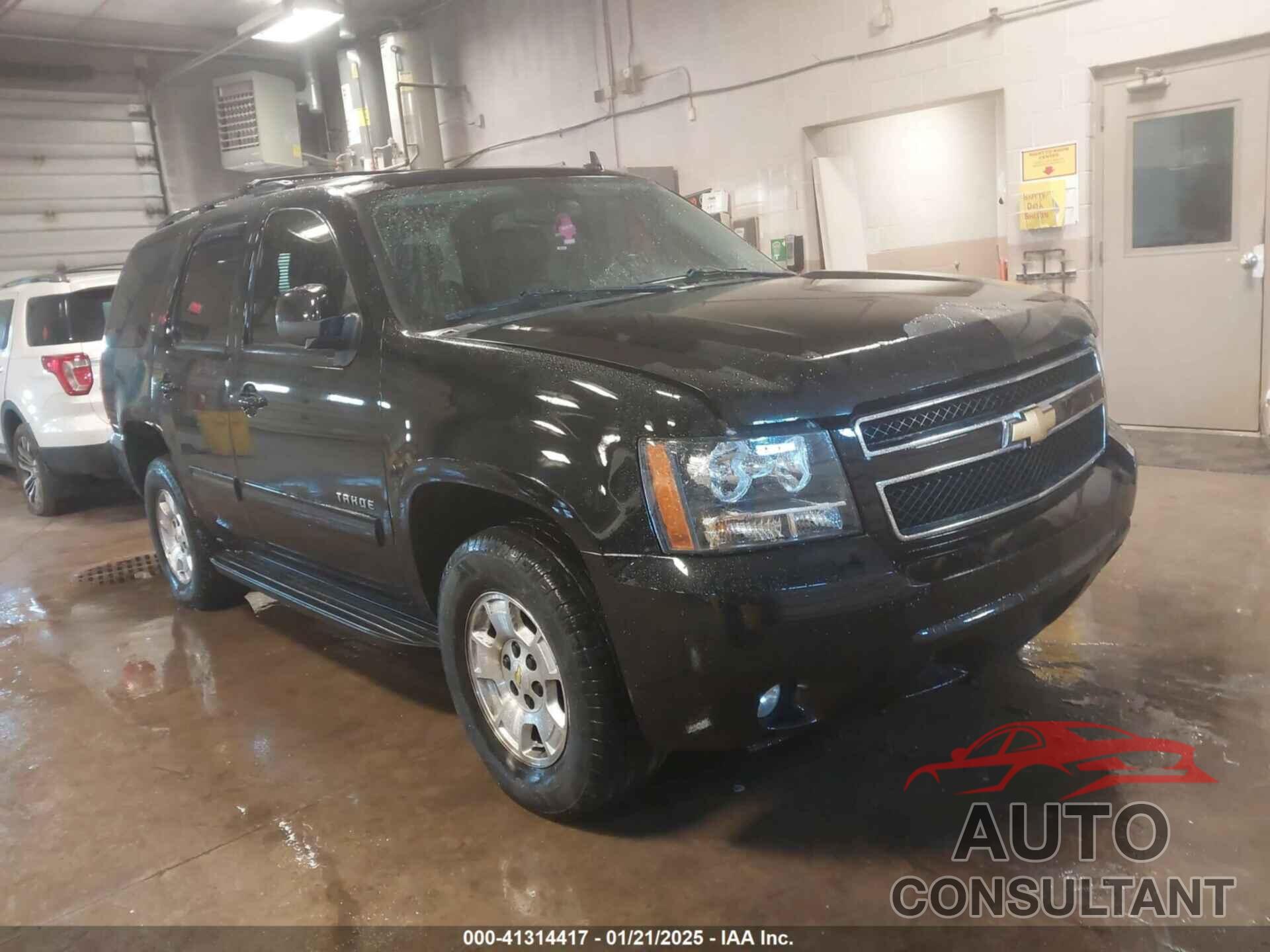 CHEVROLET TAHOE 2013 - 1GNSKBE05DR334699
